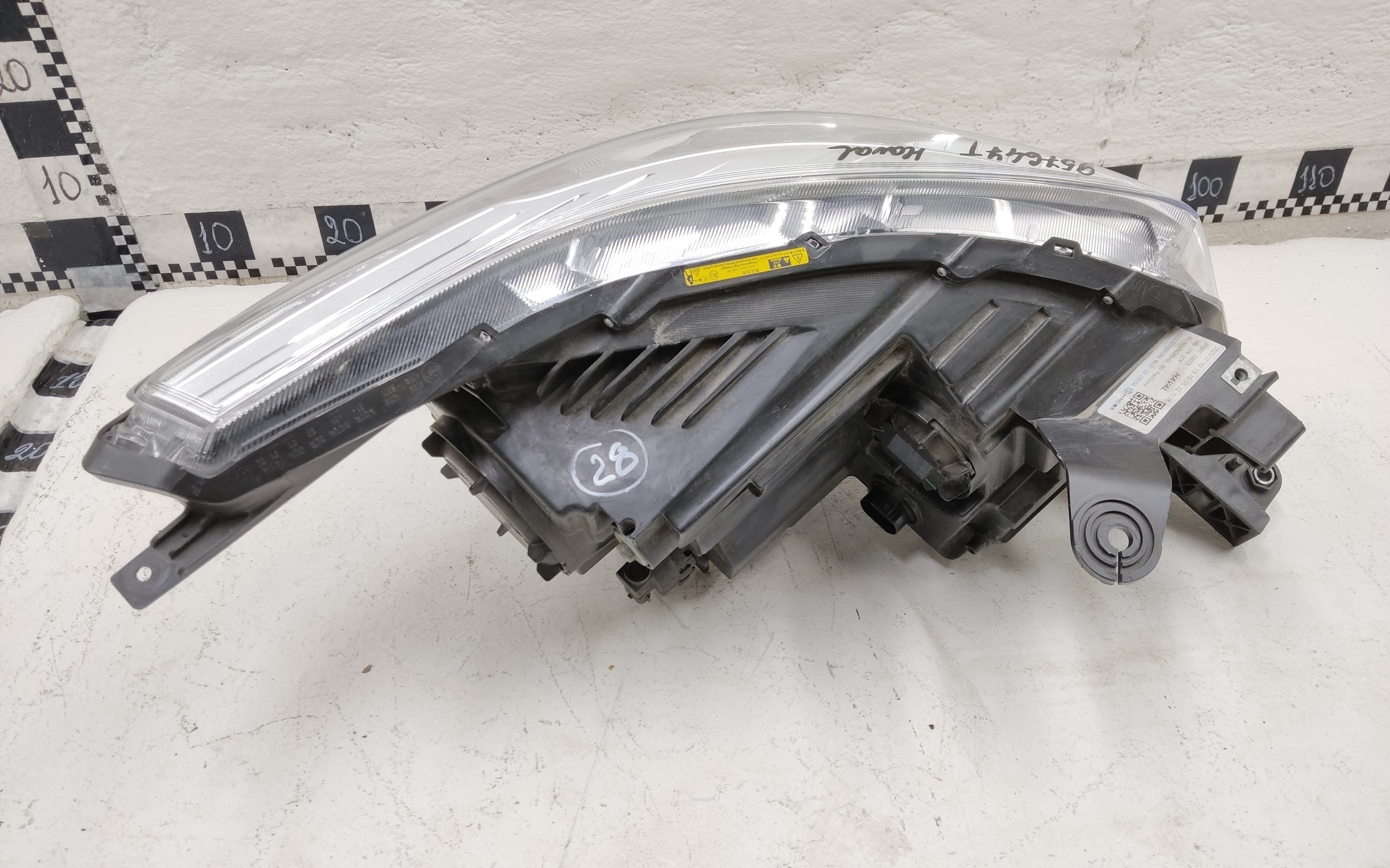 Фара передняя левая Haval H9 Restail ксенон