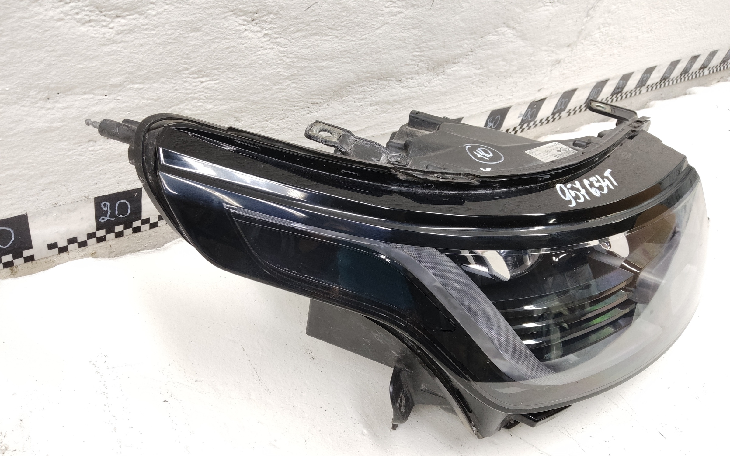 Фара передняя правая Land Rover Range Rover 4 Restail LED