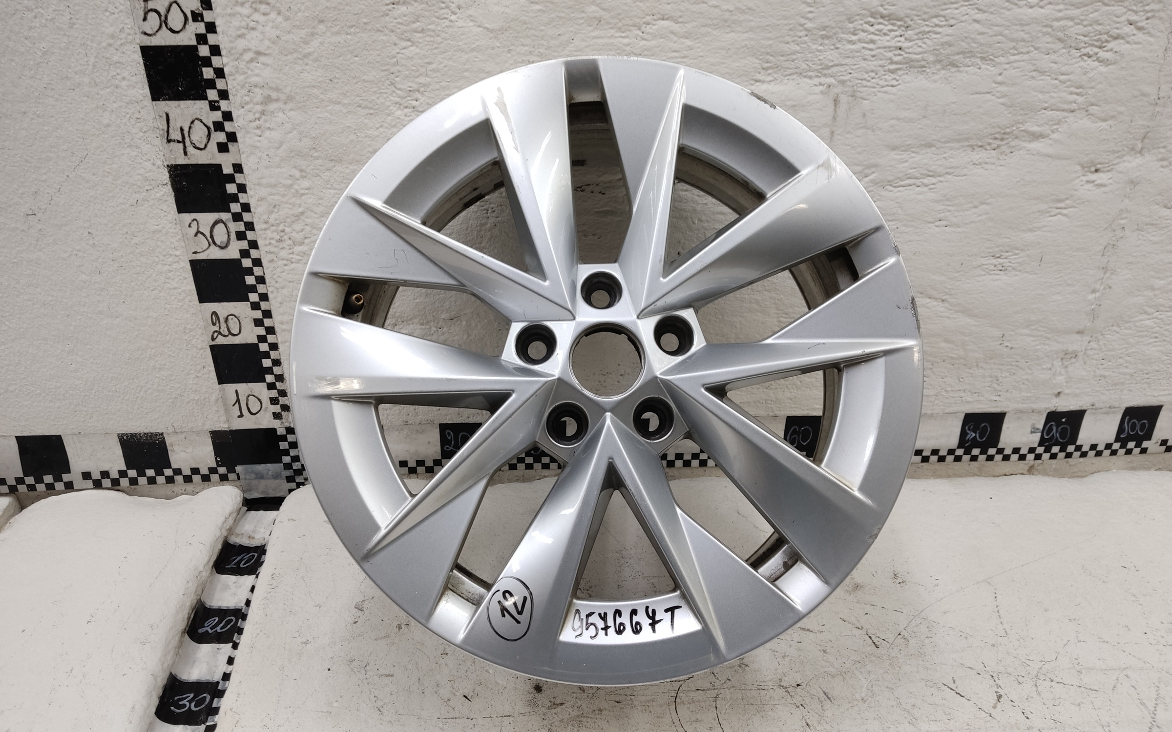 Диск колеса литой Skoda Octavia A8 R17