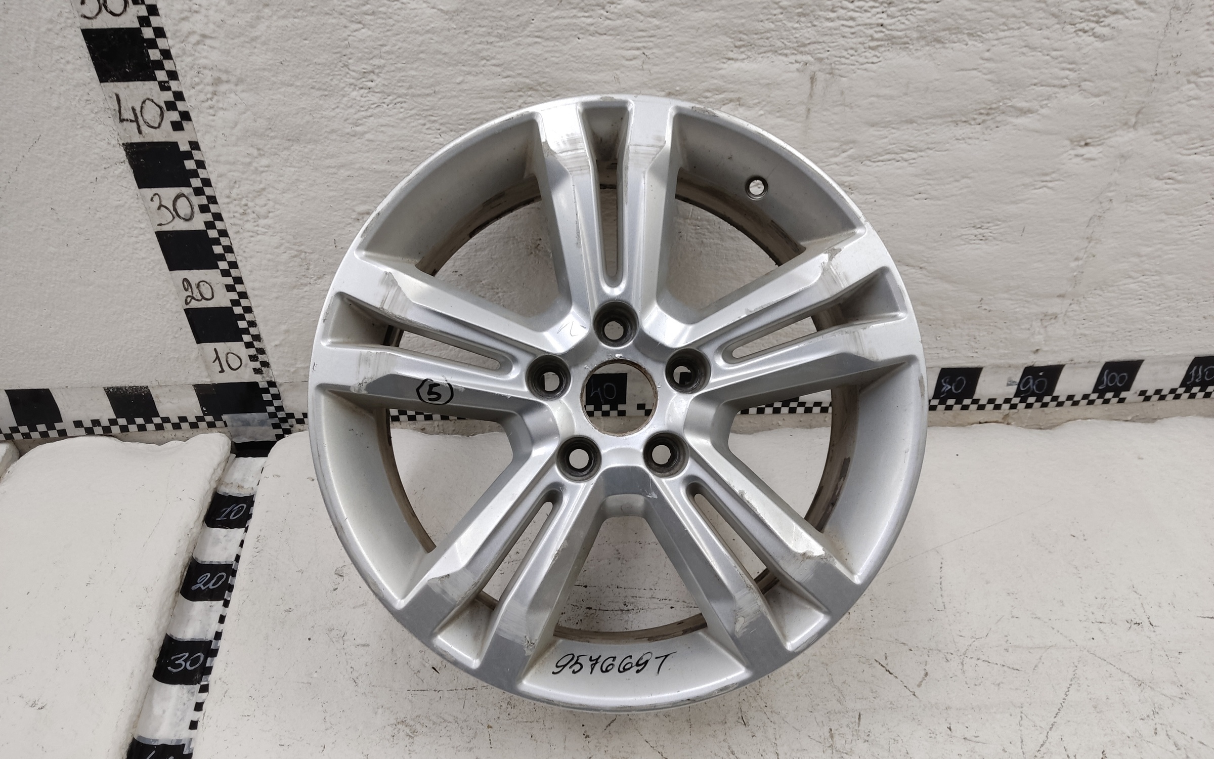 Диск колеса литой Geely Atlas R17
