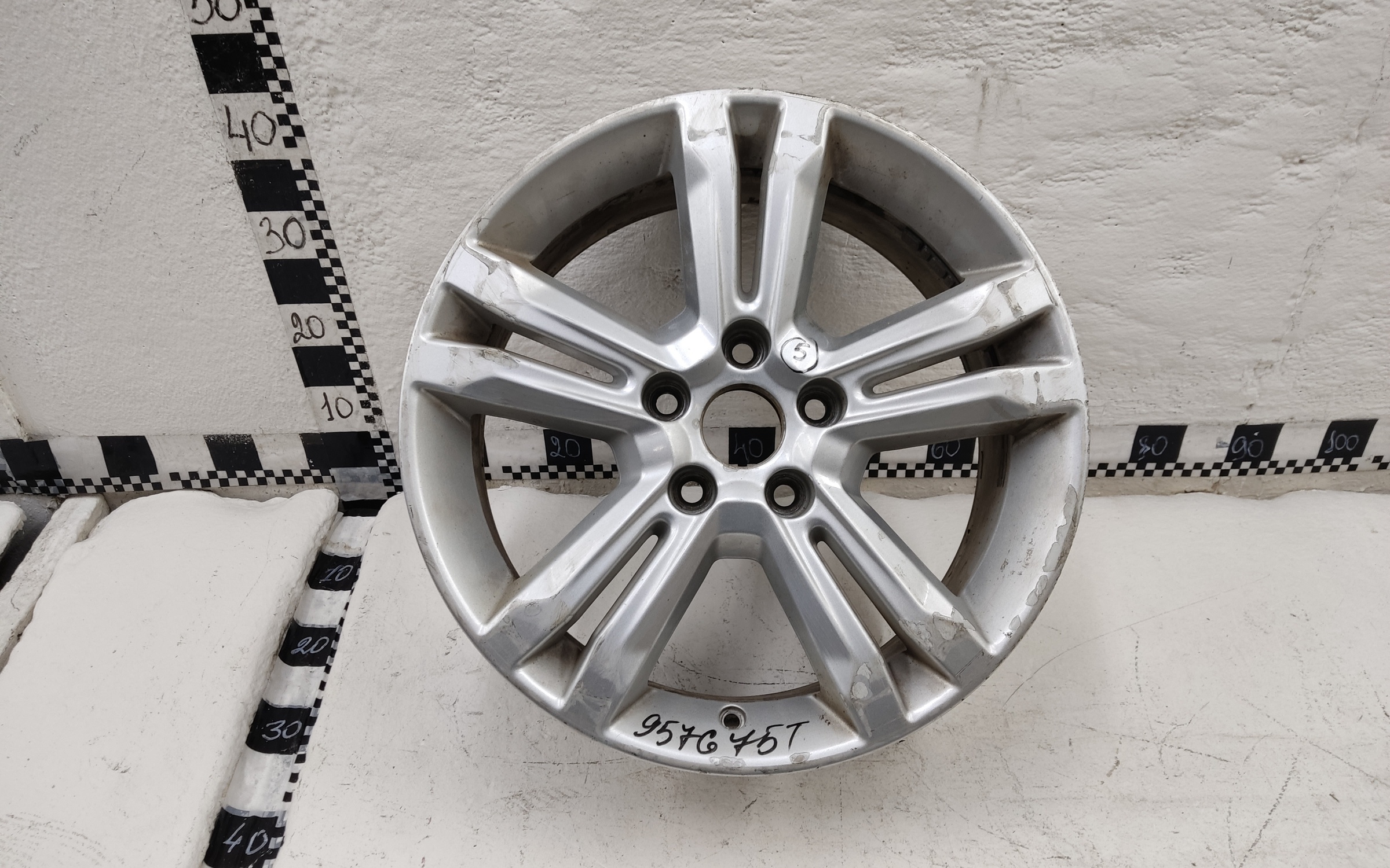 Диск колеса литой Geely Atlas R17