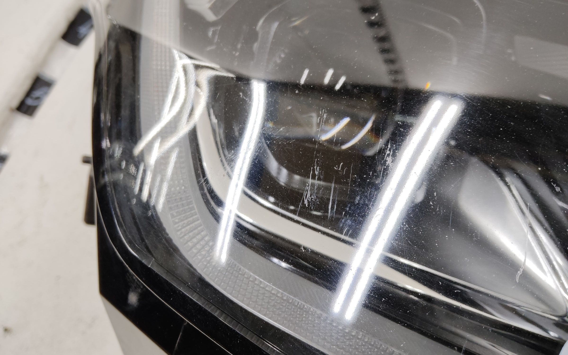Фара передняя правая Geely Coolray LED