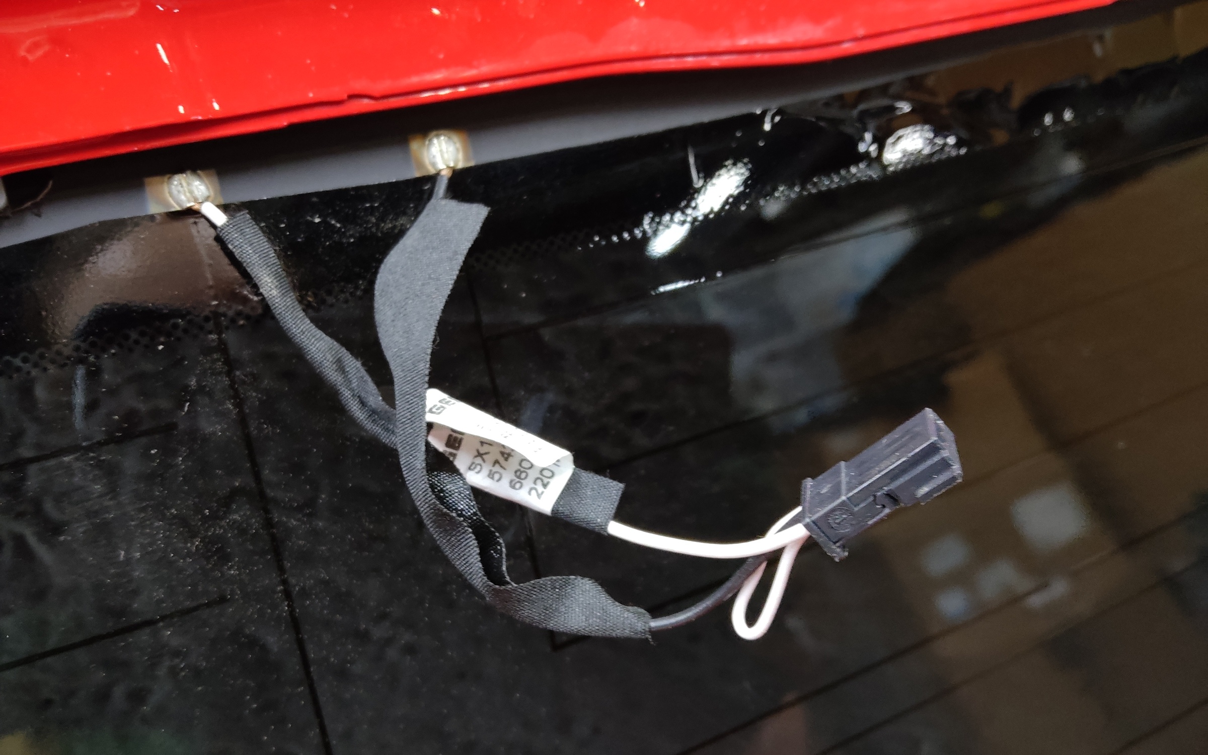 Стекло крышки багажника Geely Coolray