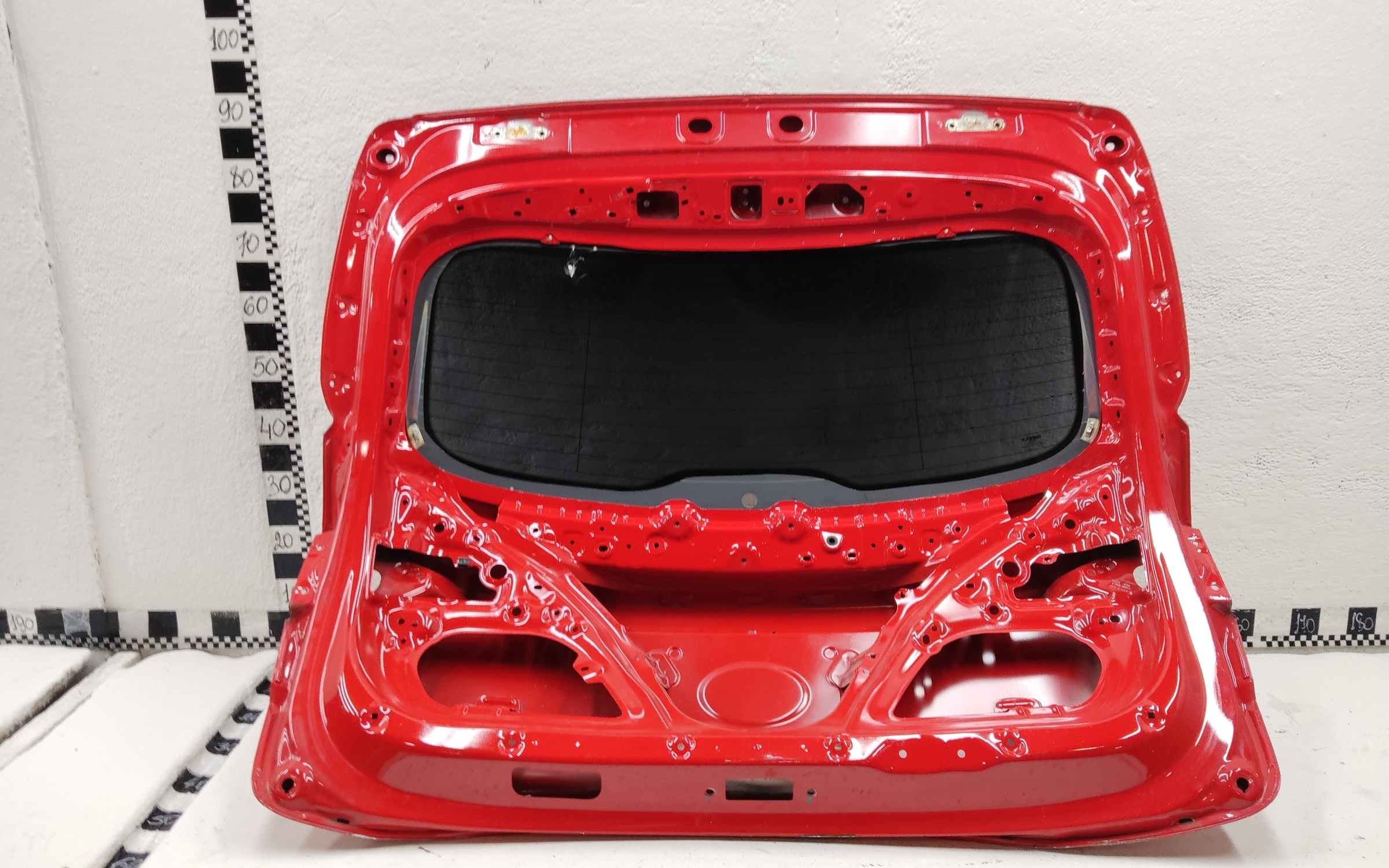 Стекло крышки багажника Geely Coolray