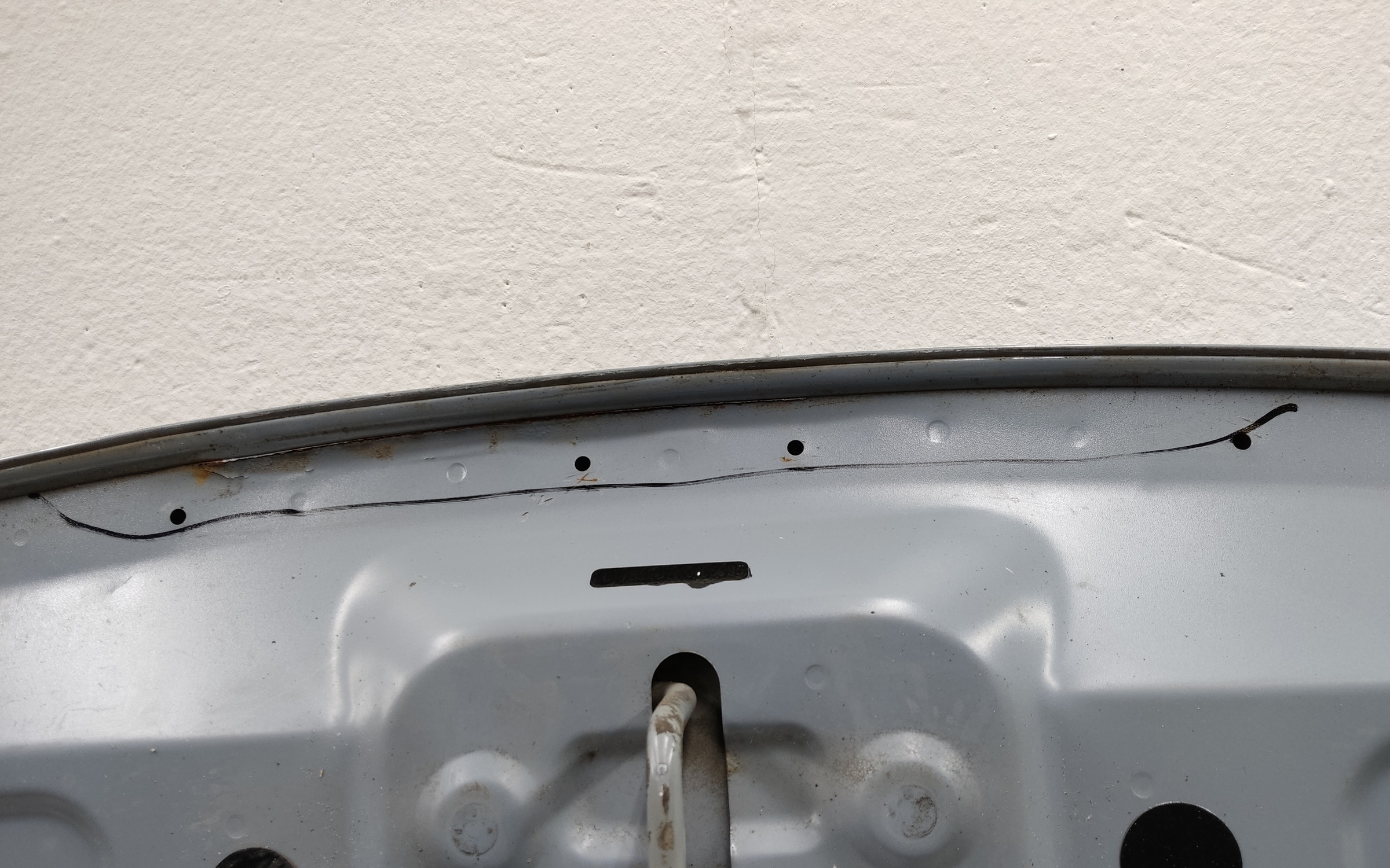 Капот Geely Tugella