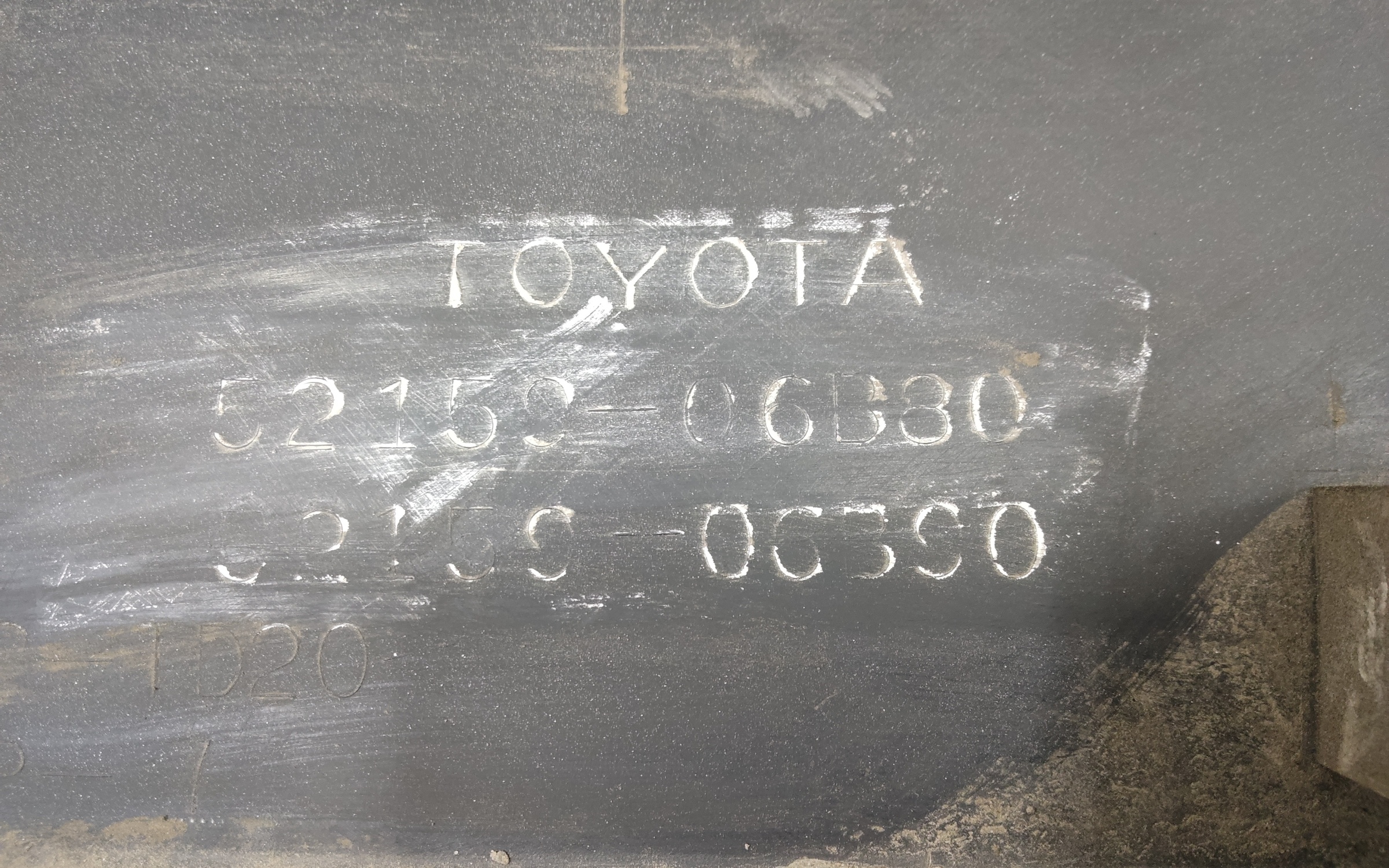 Бампер задний Toyota Camry V70