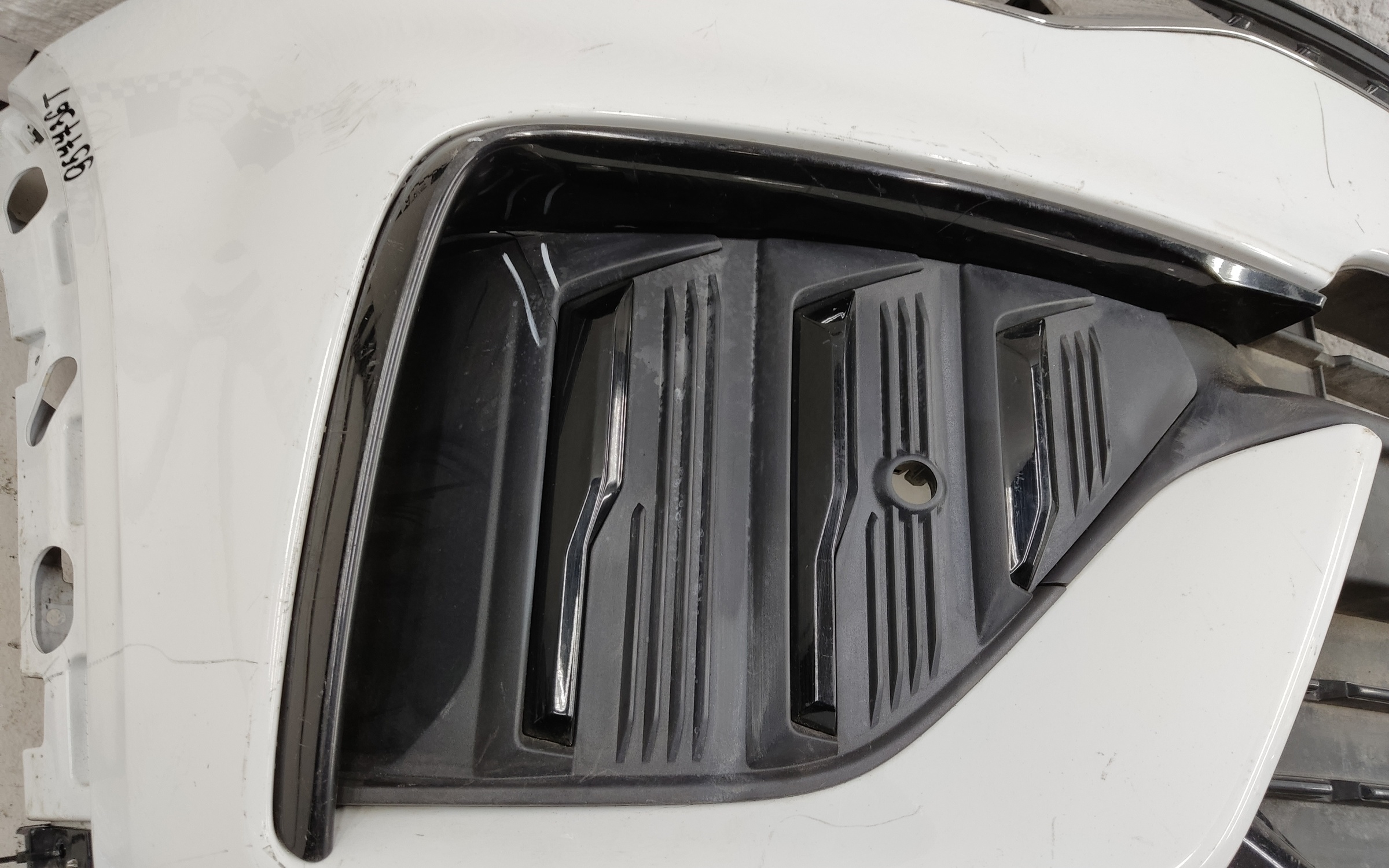 Бампер передний Geely Tugella 1 Restail