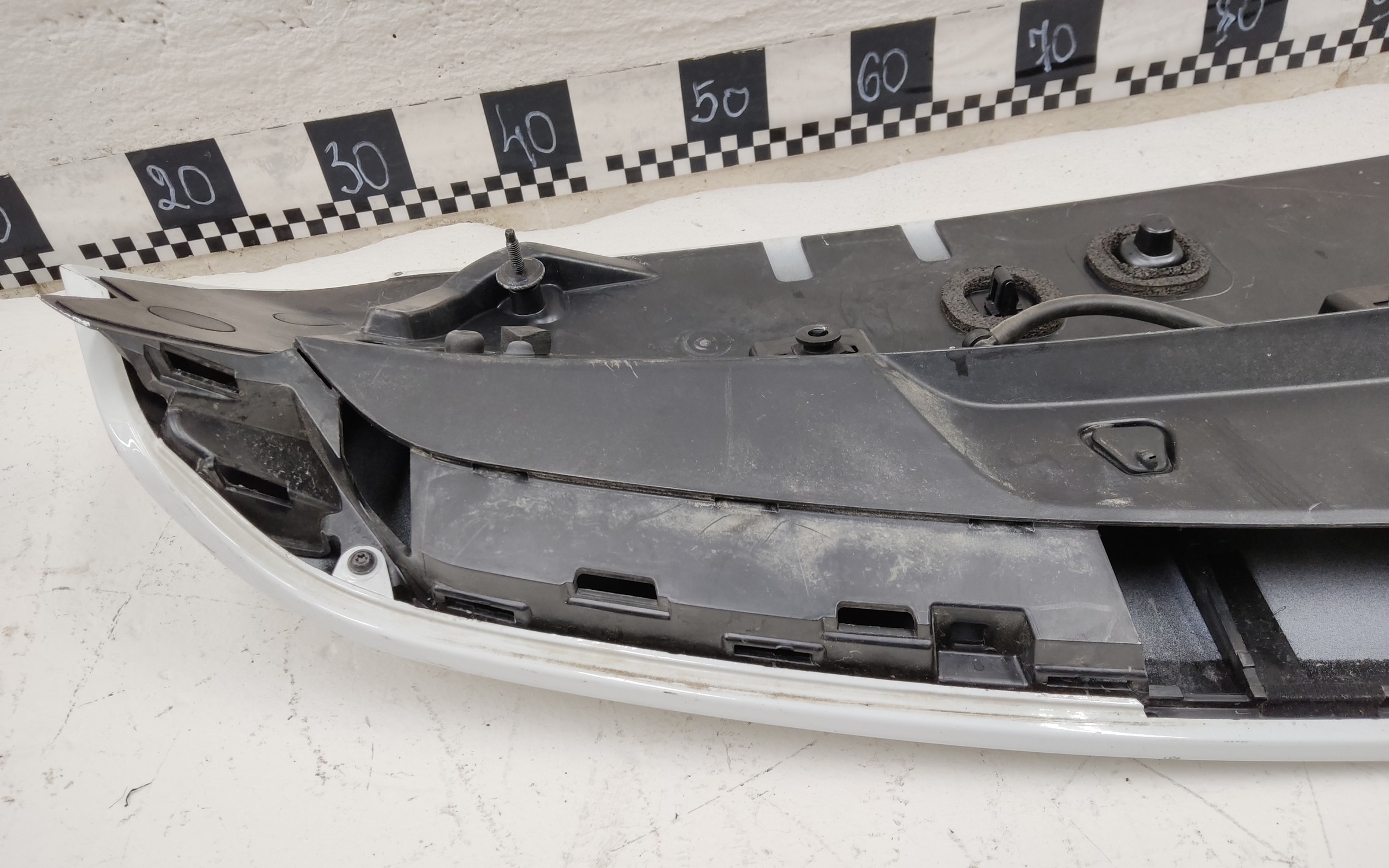 Спойлер крышки багажника Land Rover Discovery Sport Restail