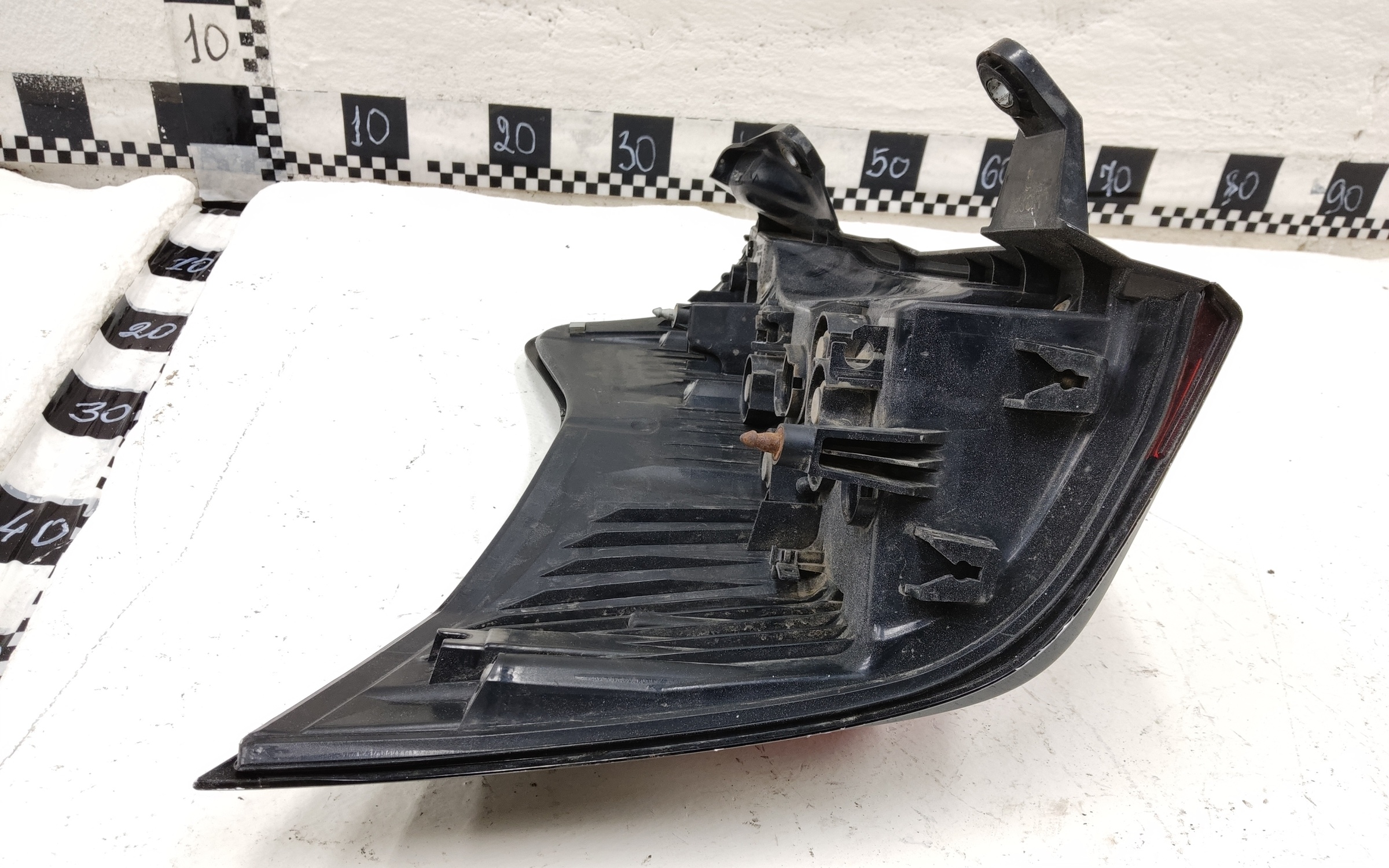 Фонарь задний правый наружный Toyota Land Cruiser Prado 150 Restail 2