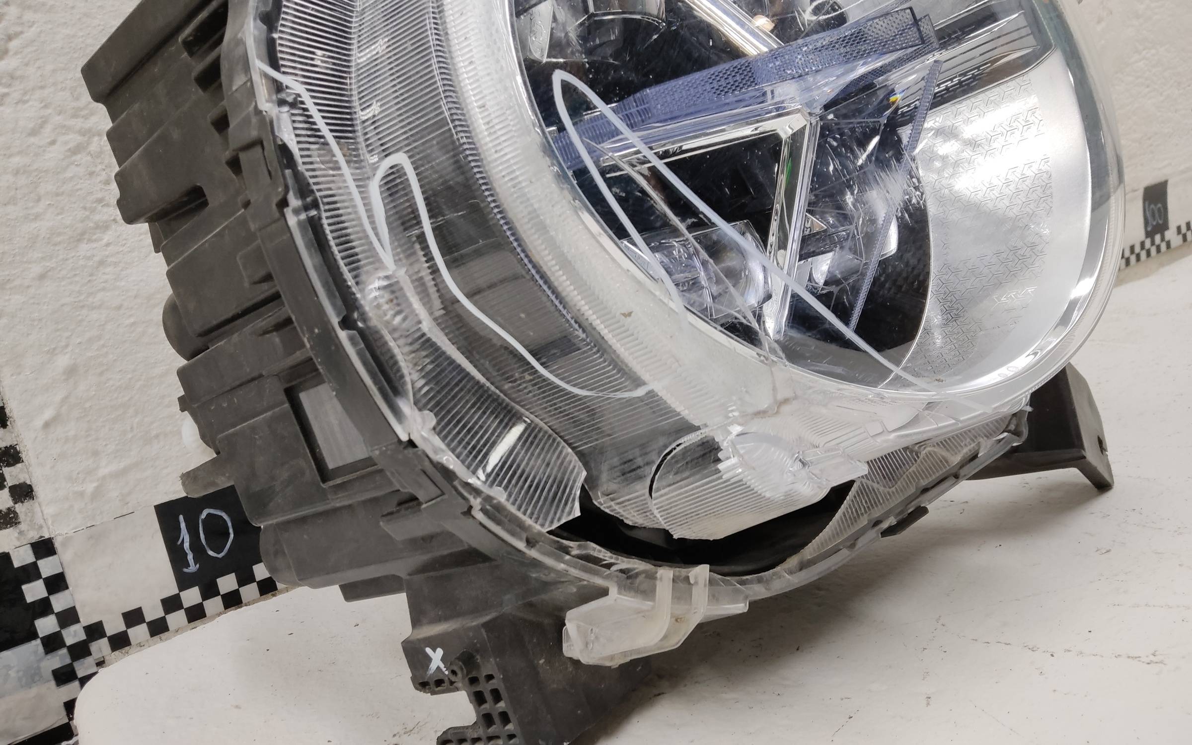 Фара передняя правая Haval H3 LED