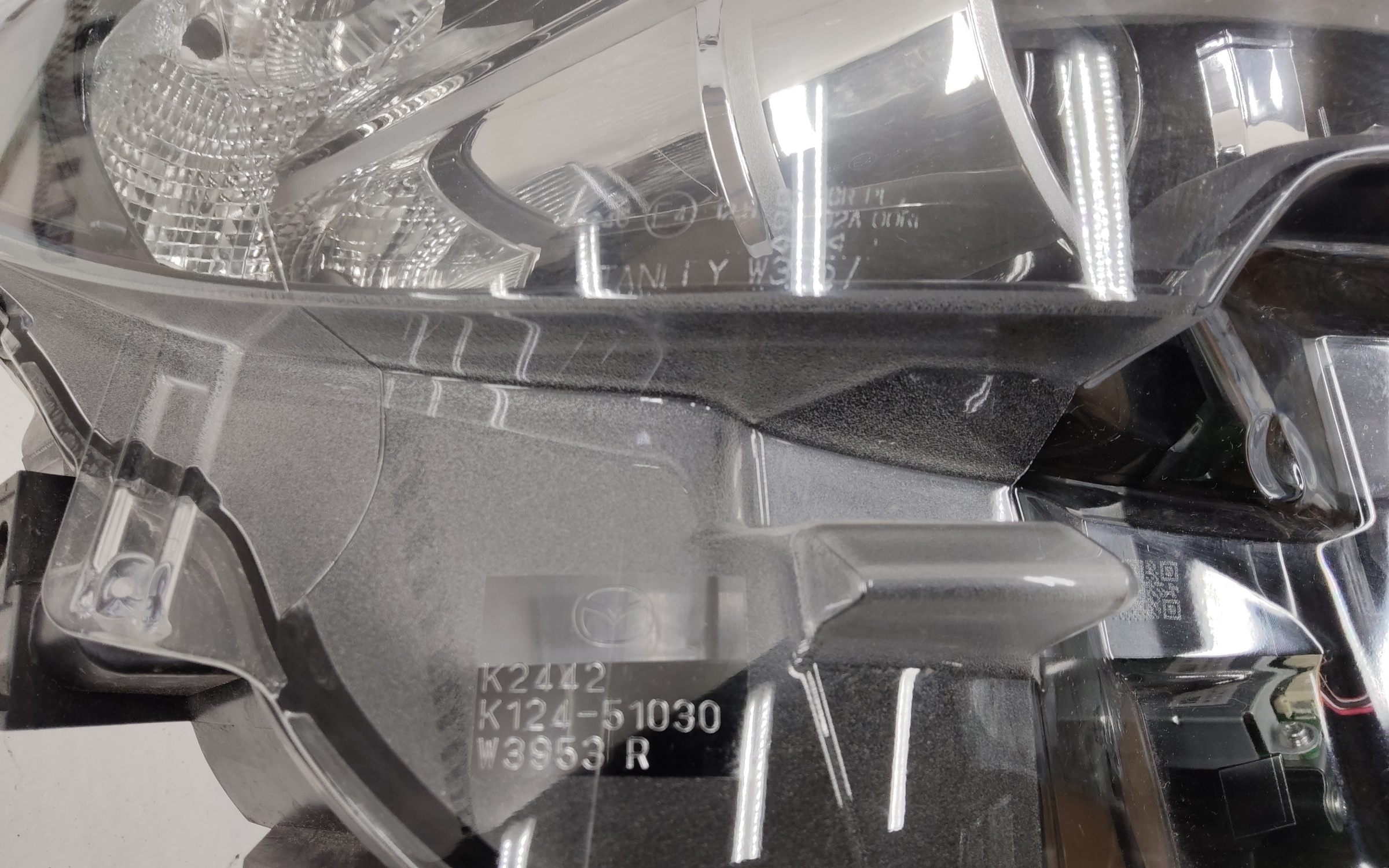 Фара передняя правая Mazda CX-5 2 LED