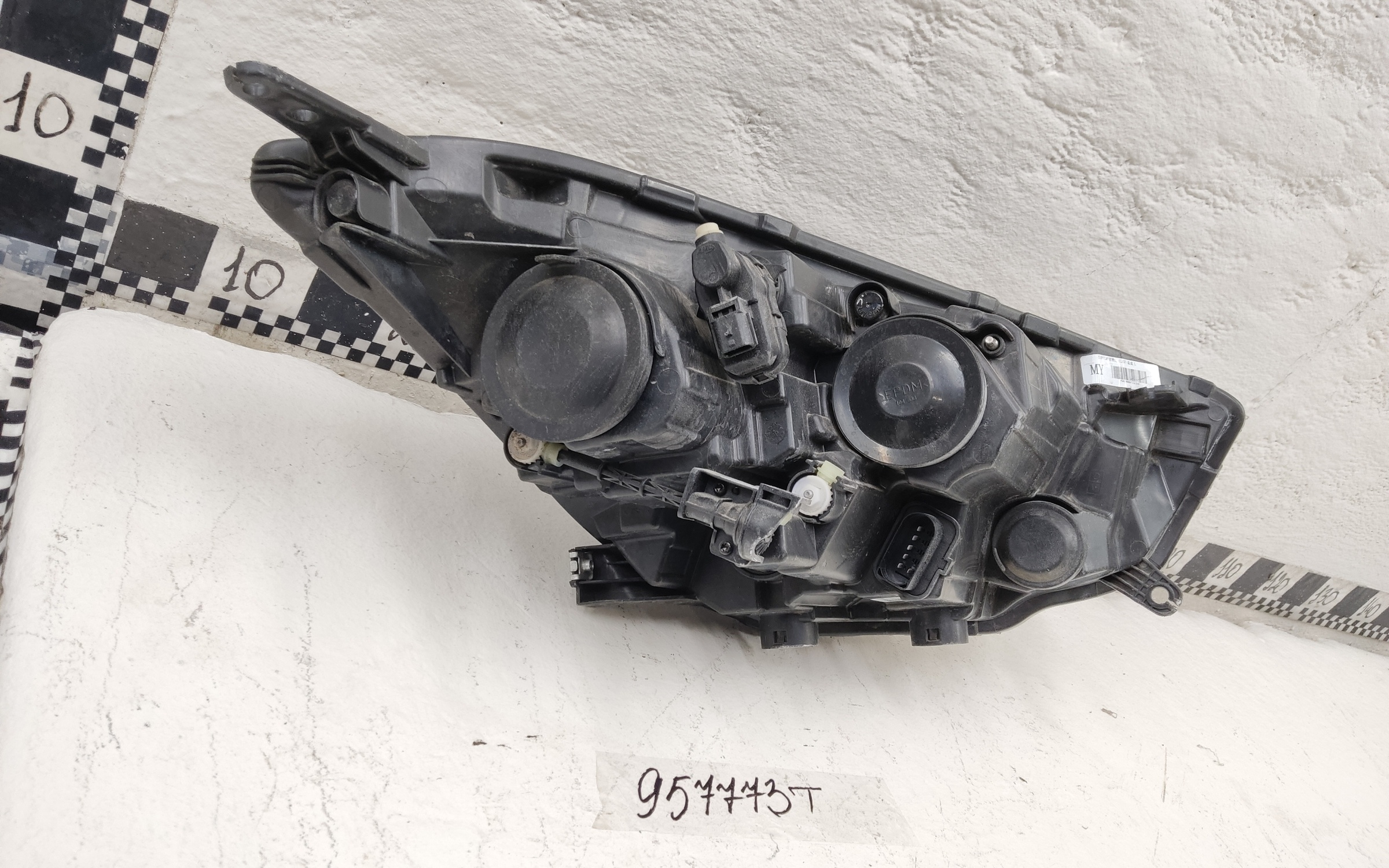 Фара передняя левая Chery Tiggo 4 Pro  LED