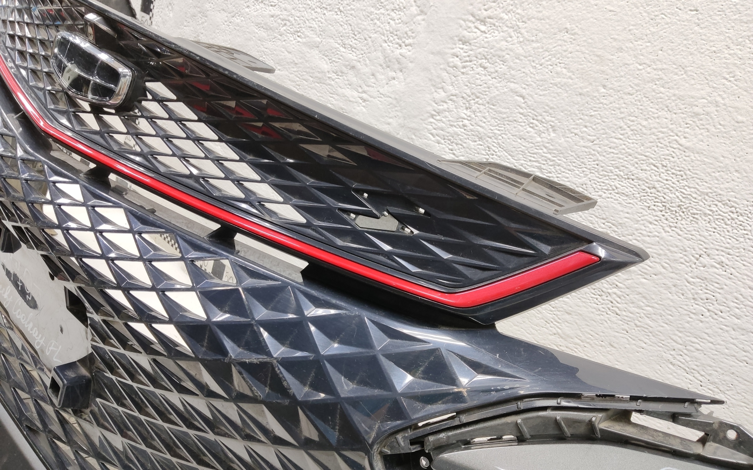 Бампер передний Geely Coolray 1 Restail