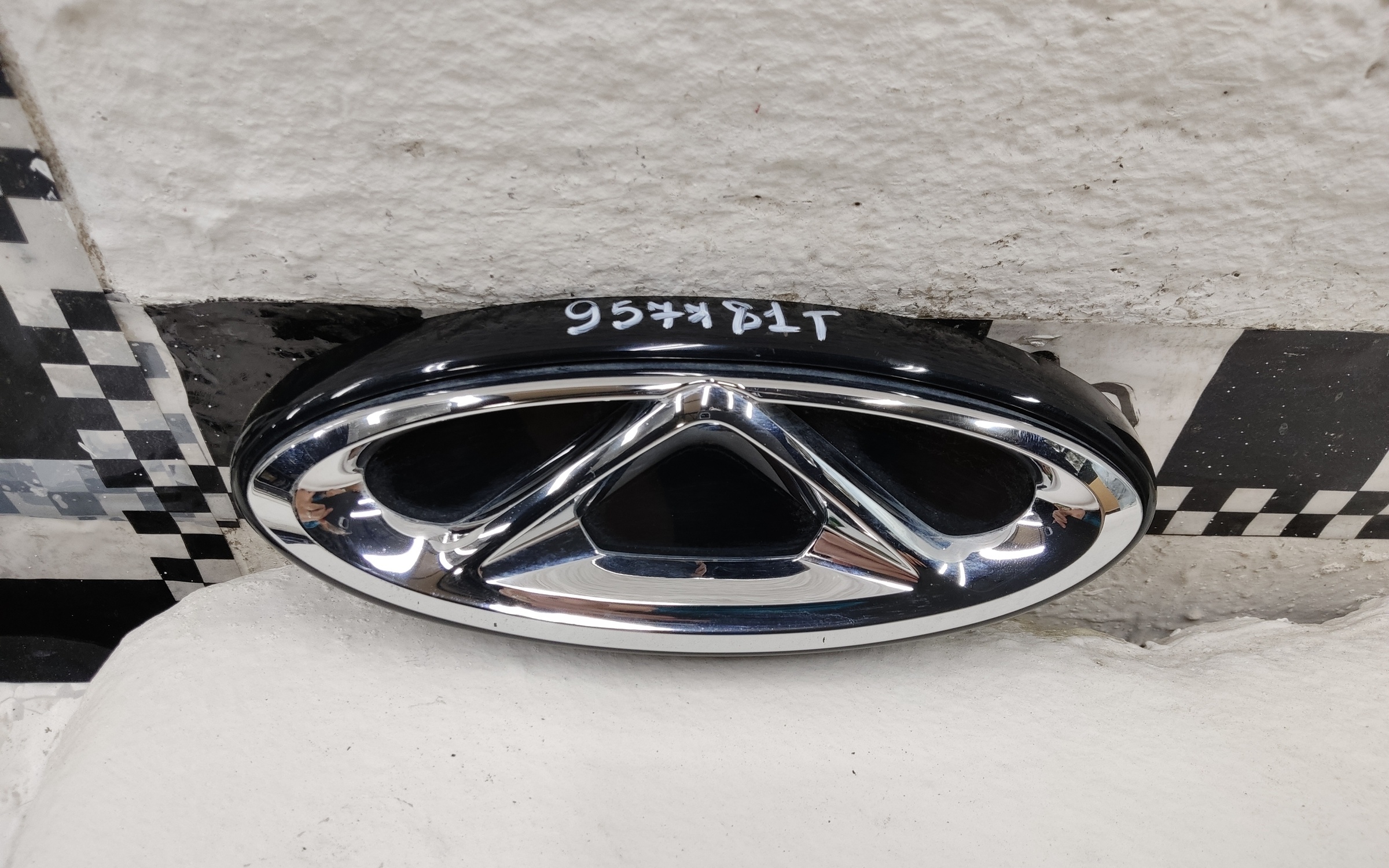 Эмблема крышки багажника Chery Tiggo 4