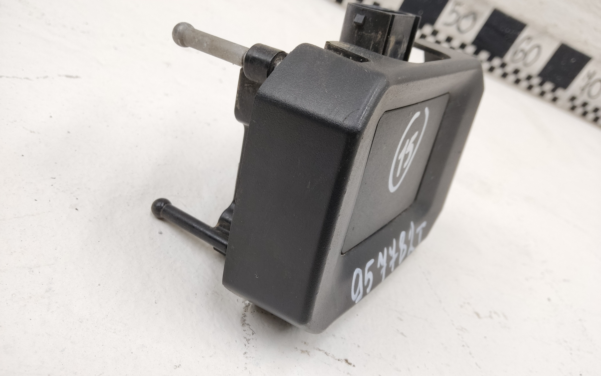 Датчик дистанции " дистроник " Geely Tugella