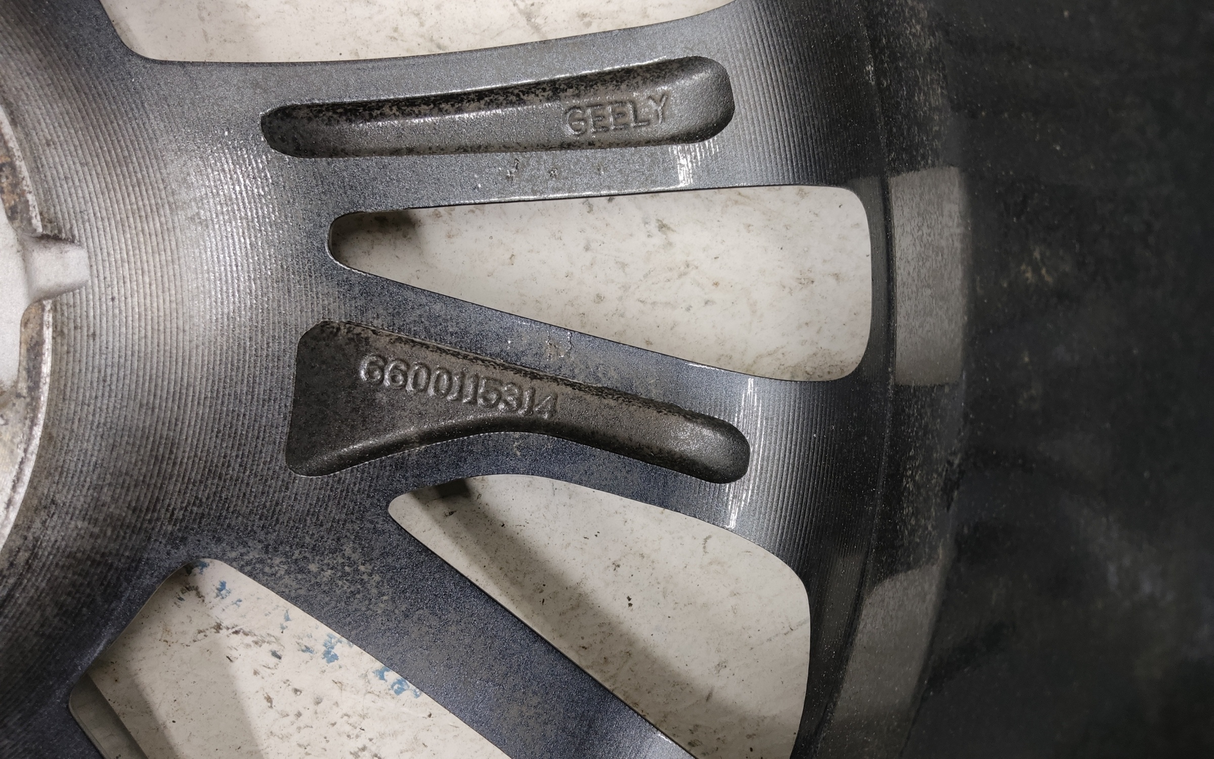 Диск колеса литой Geely Coolray R18