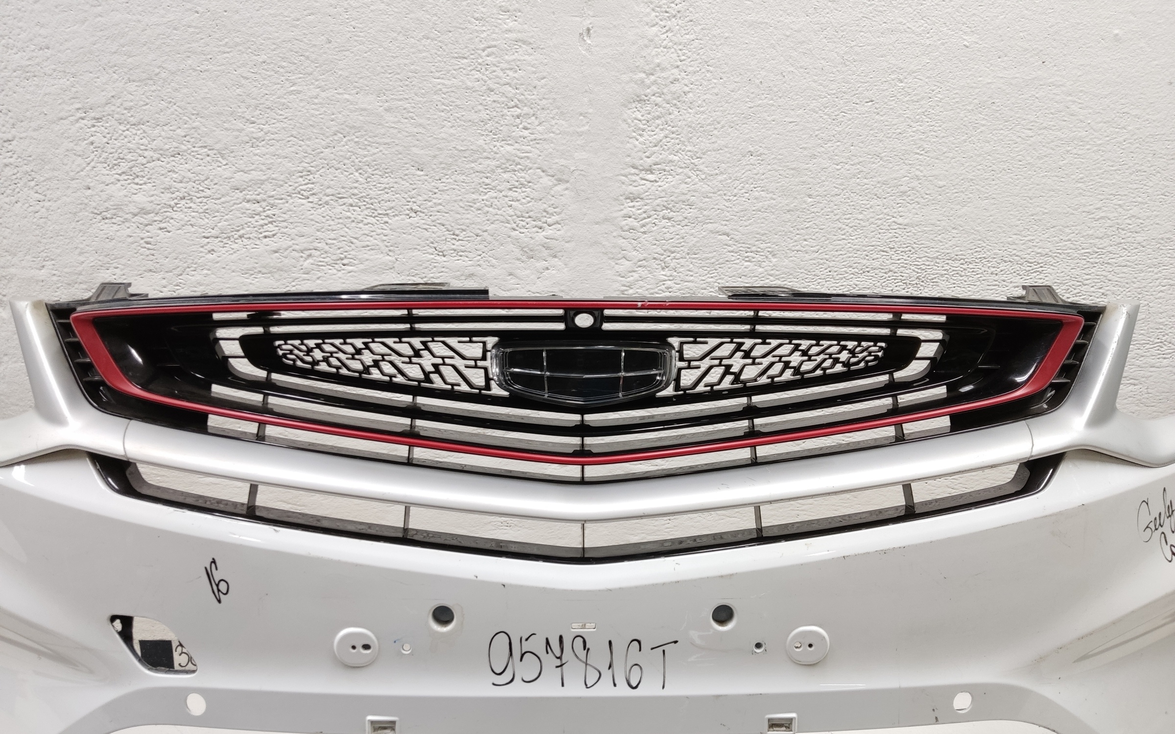 Бампер передний Geely Coolray под парктроник
