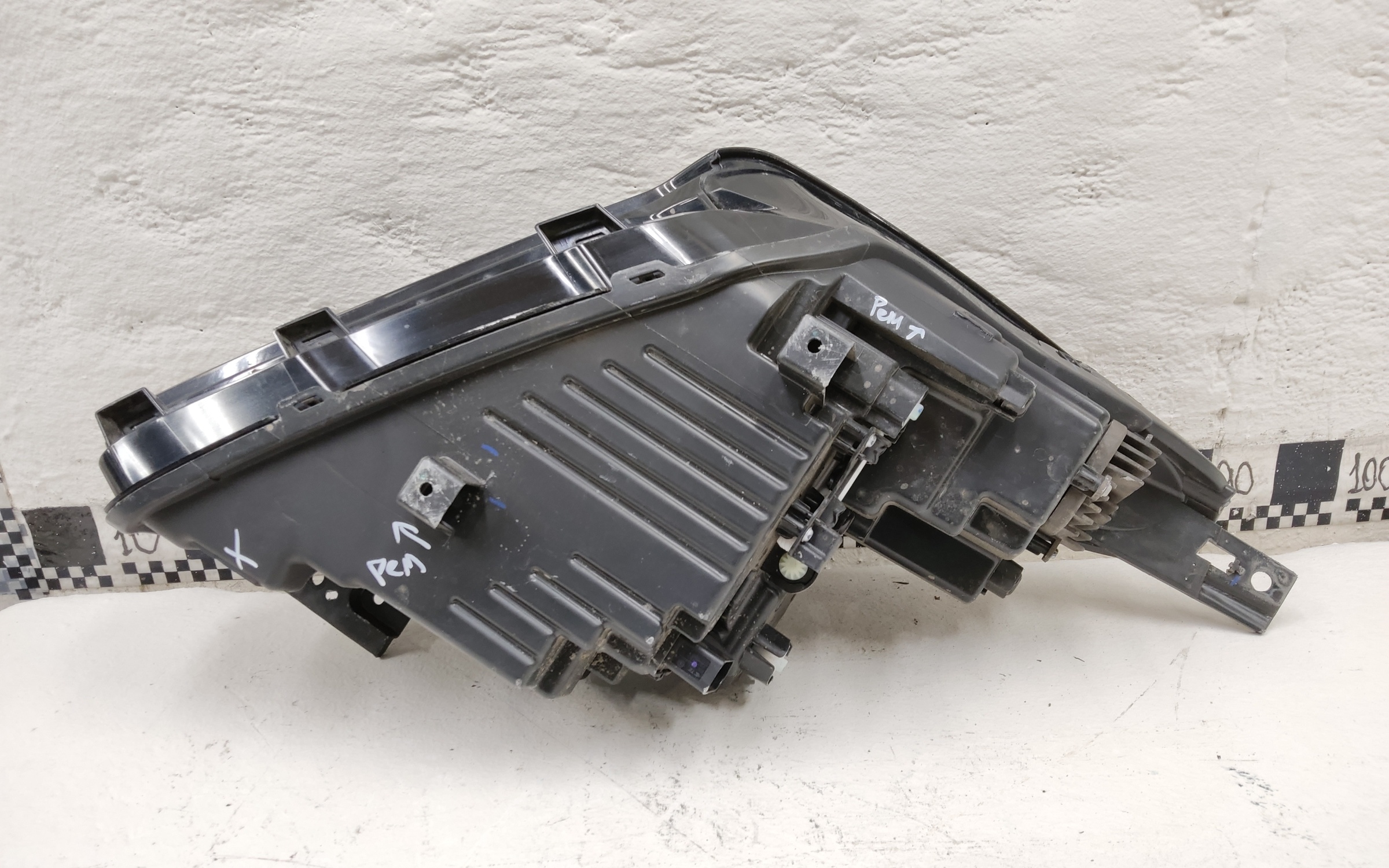 Фара передняя левая Geely Coolray Restail LED