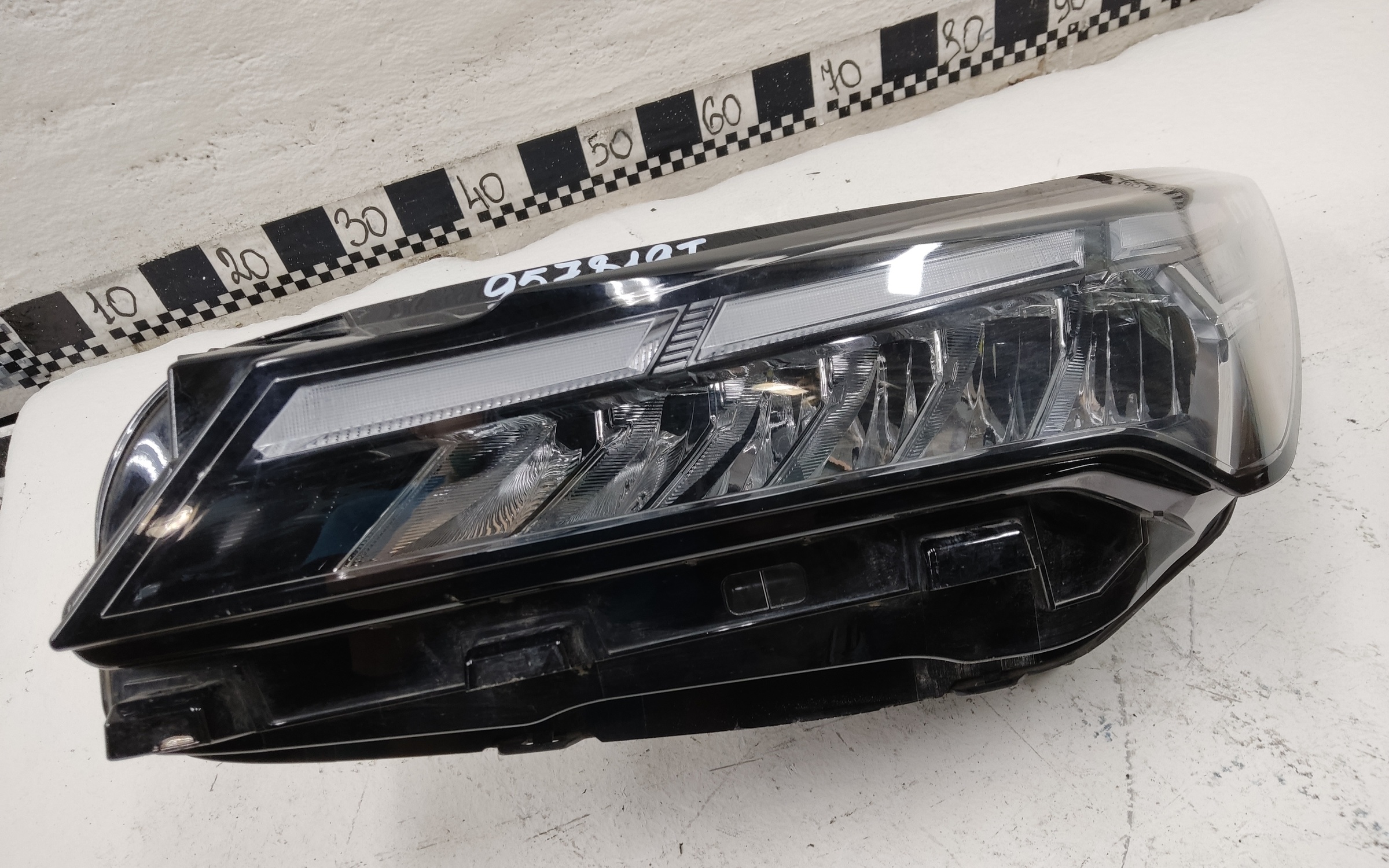 Фара передняя левая Geely Coolray Restail LED