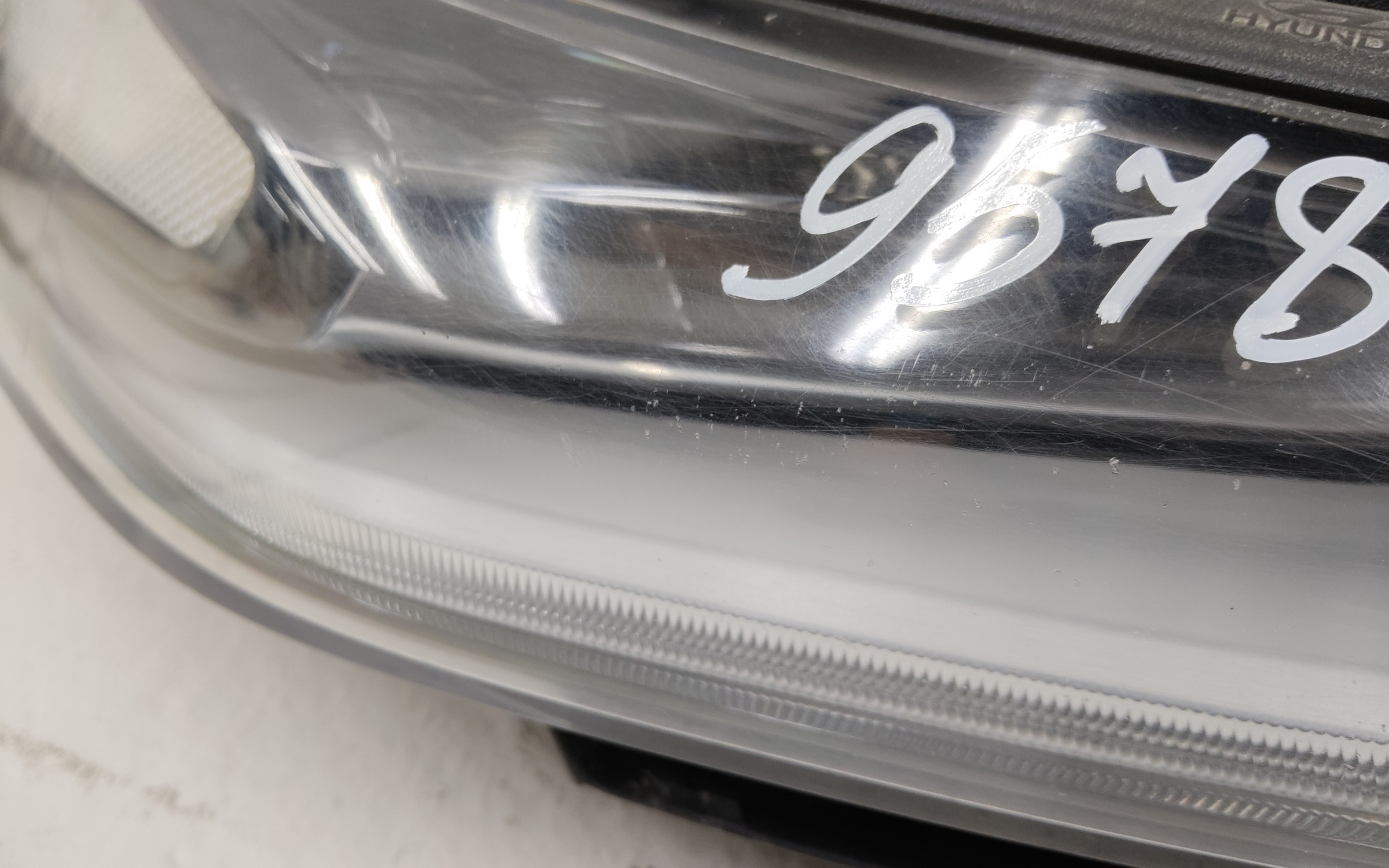 Фара ДХО передняя правая Hyundai Santa Fe 4 LED