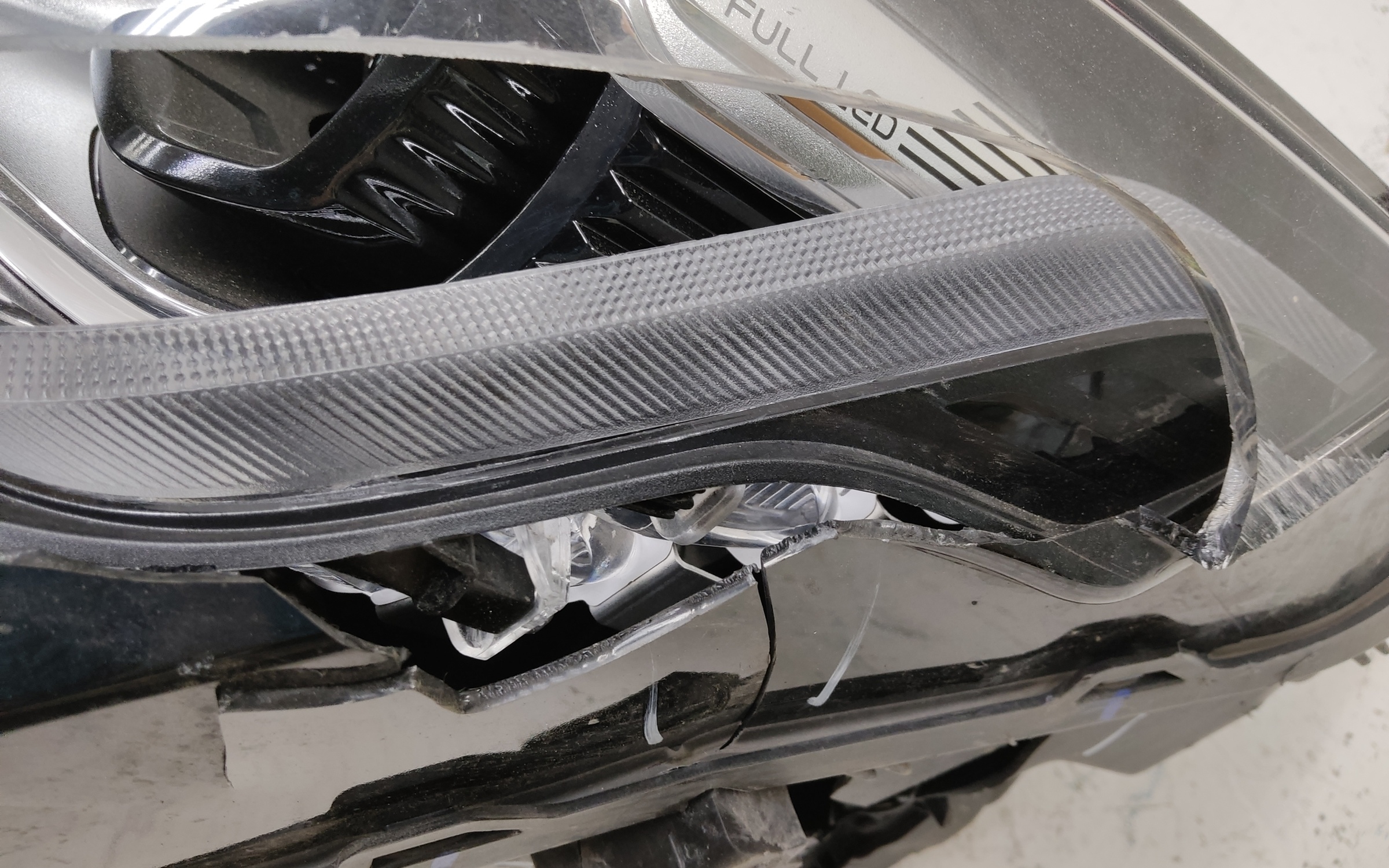 Фара передняя левая Belgee X50 LED