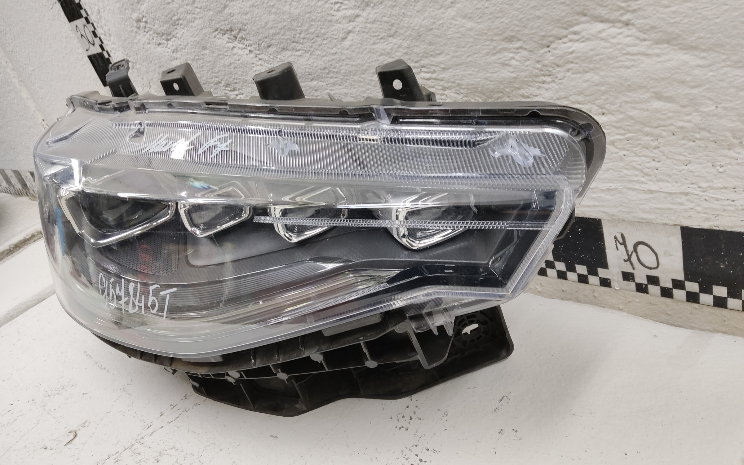 Фара передняя правая Haval F7 LED