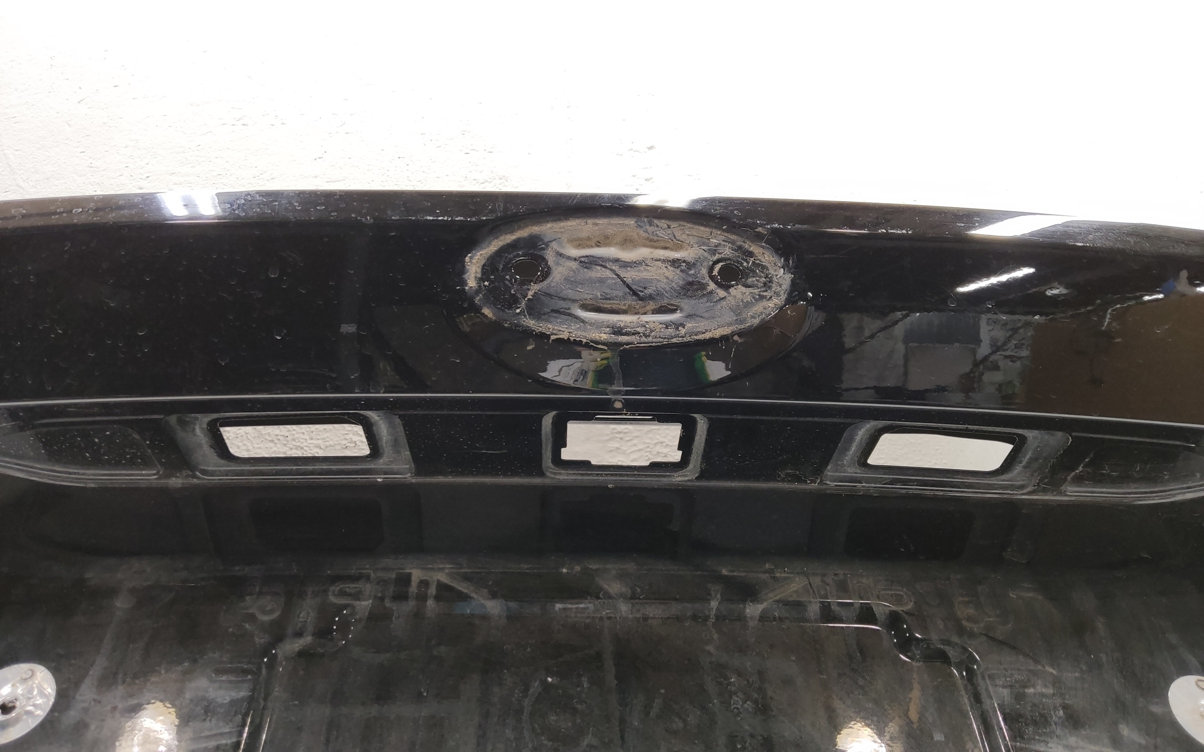 Крышка багажника Kia Sorento 4