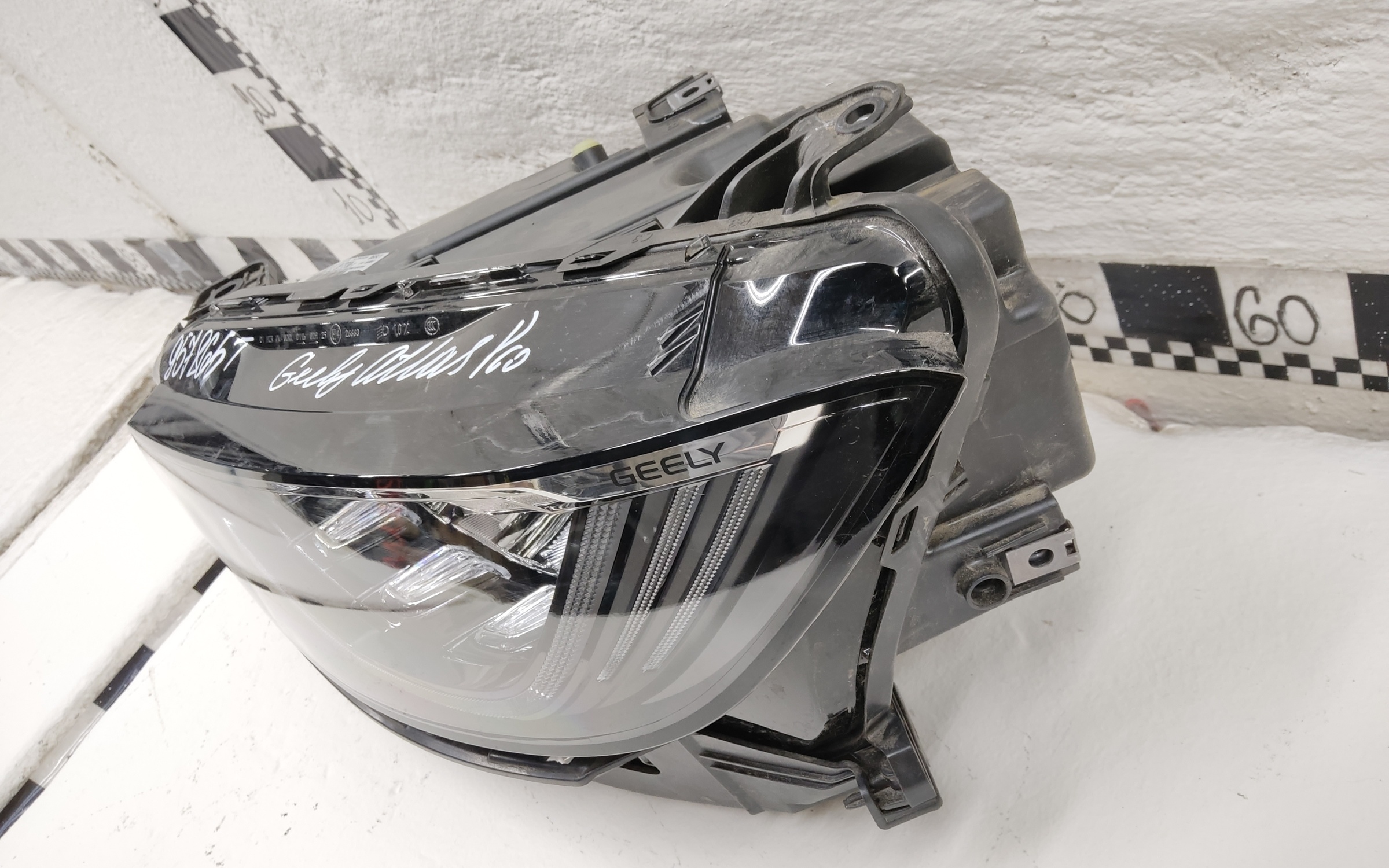 Фара передняя левая Geely Atlas Pro LED