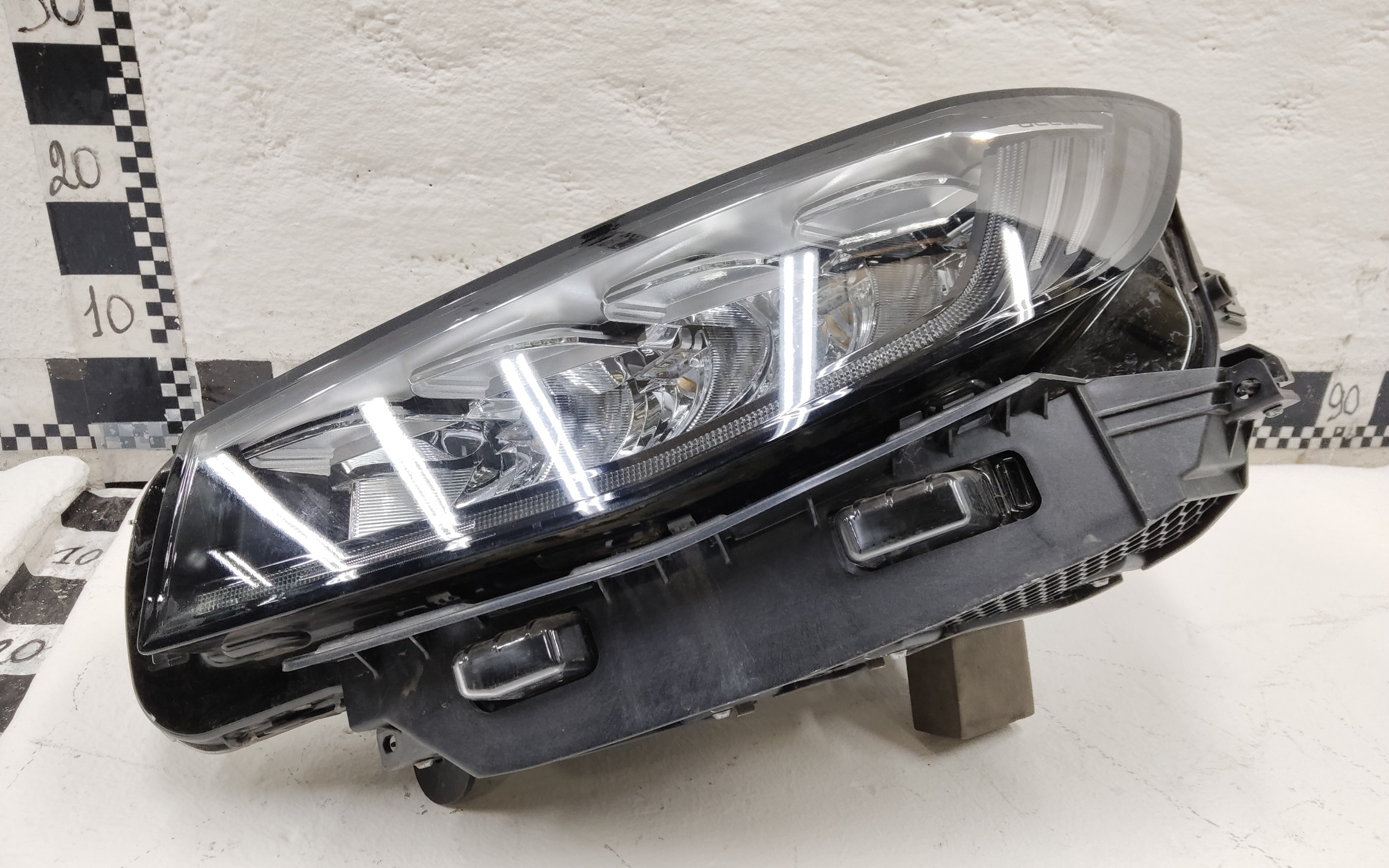 Фара передняя левая Geely Atlas Pro LED
