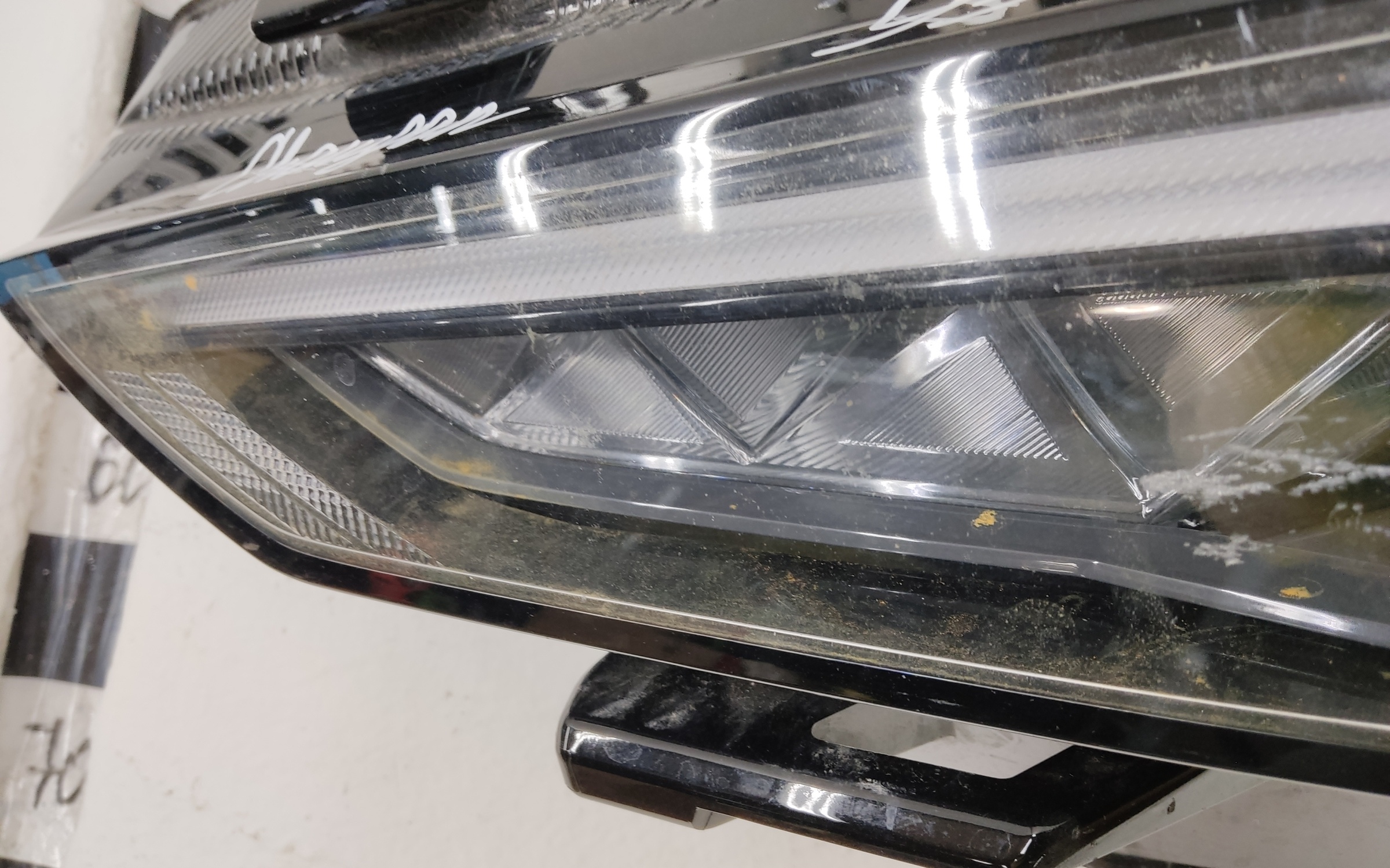Фара передняя левая Changan UNI-V LED