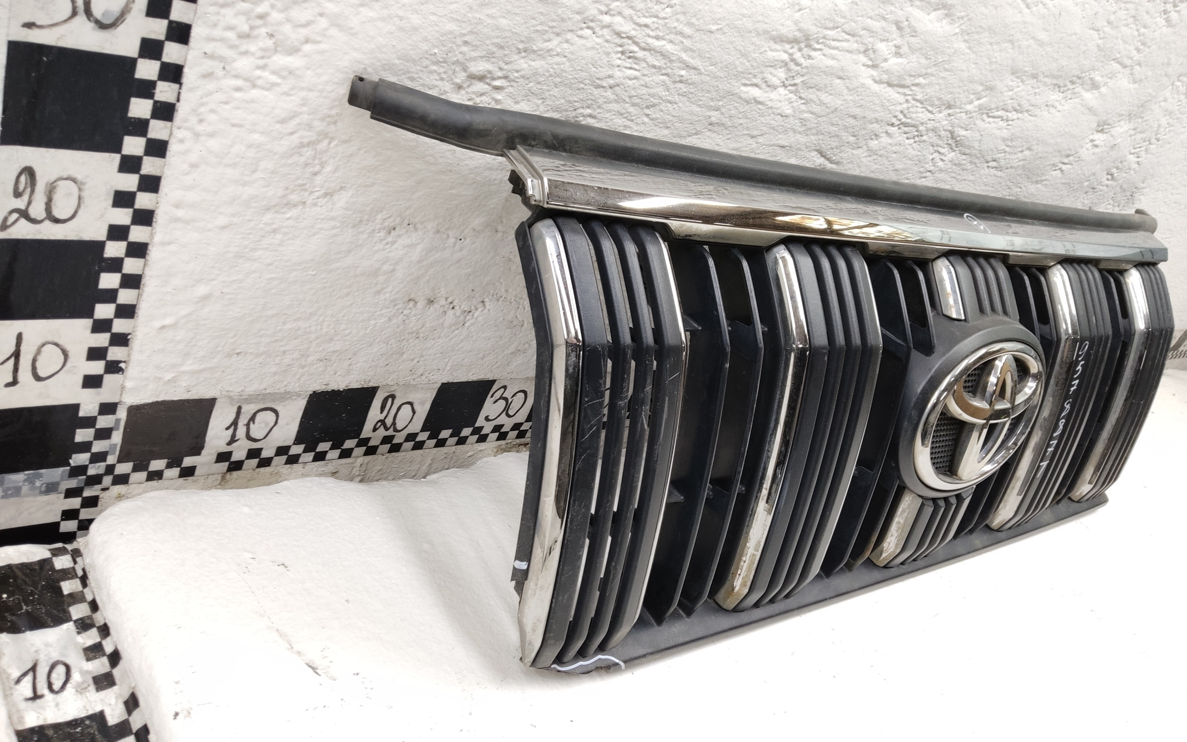 Решетка радиатора Toyota Land Cruiser Prado 150 Restail 2
