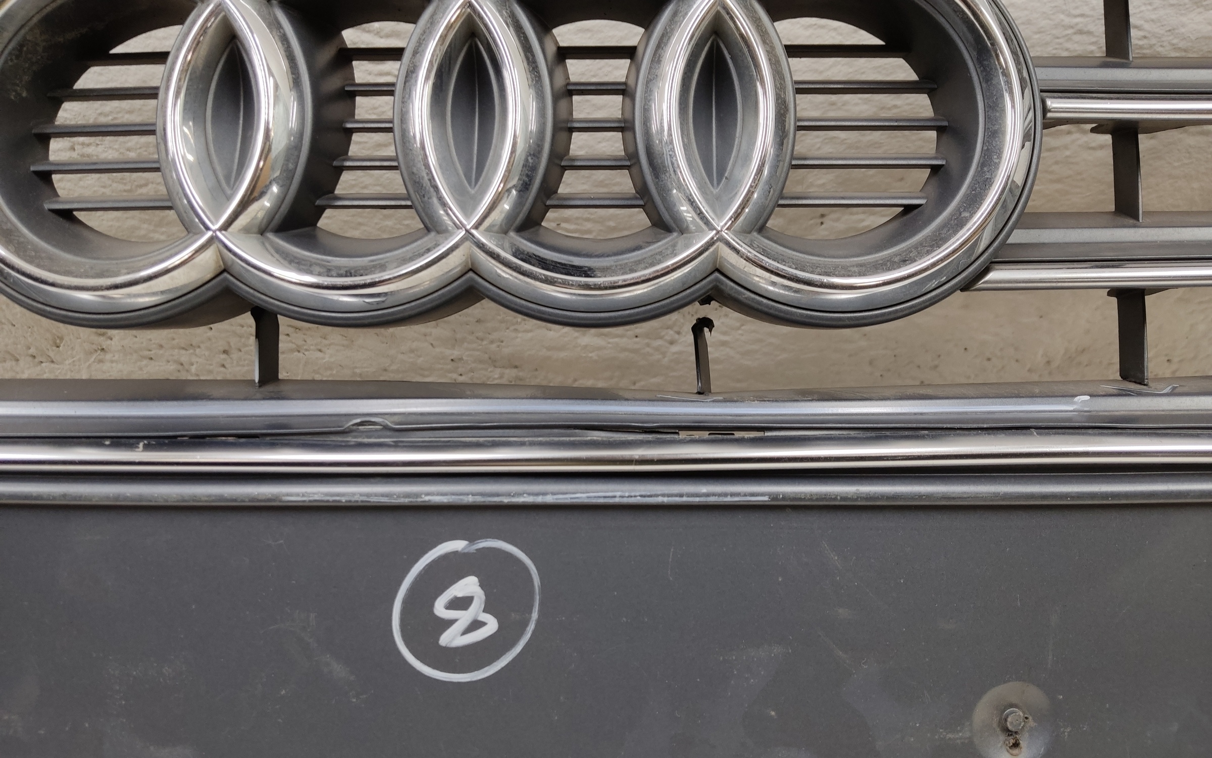 Решетка радиатора Audi A4 B9