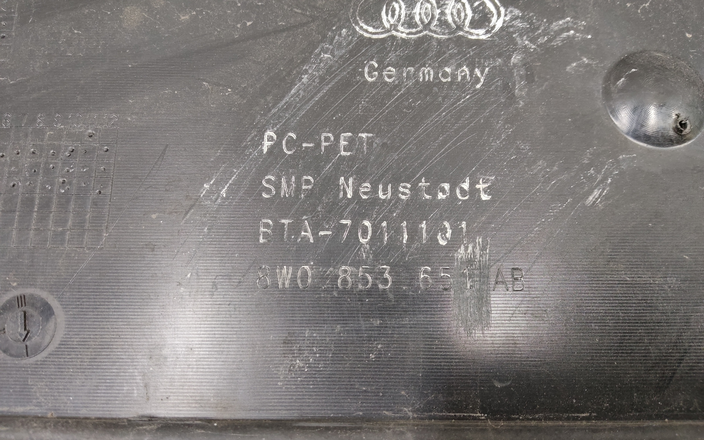 Решетка радиатора Audi A4 B9