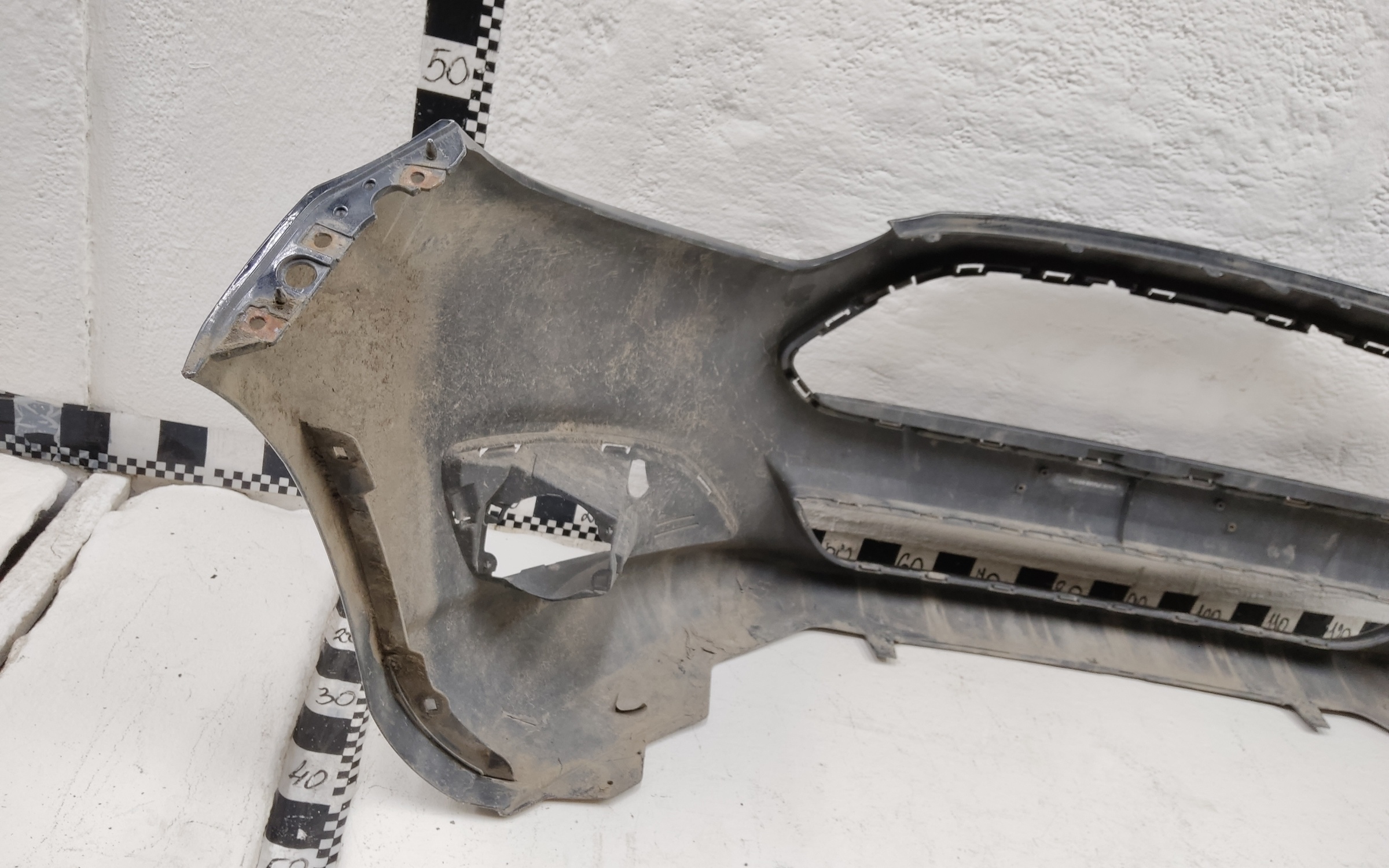 Бампер передний Ford Fiesta 6 Restail
