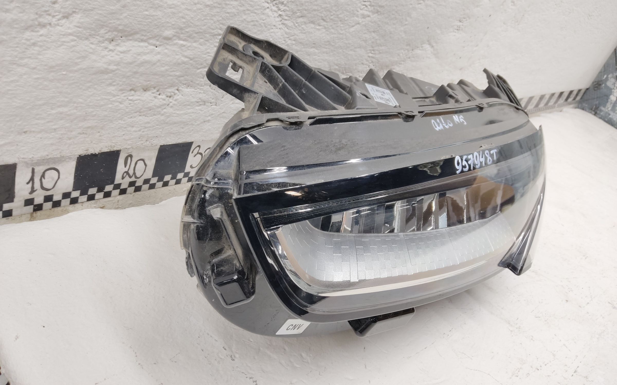 Фара передняя левая Aito M5 LED
