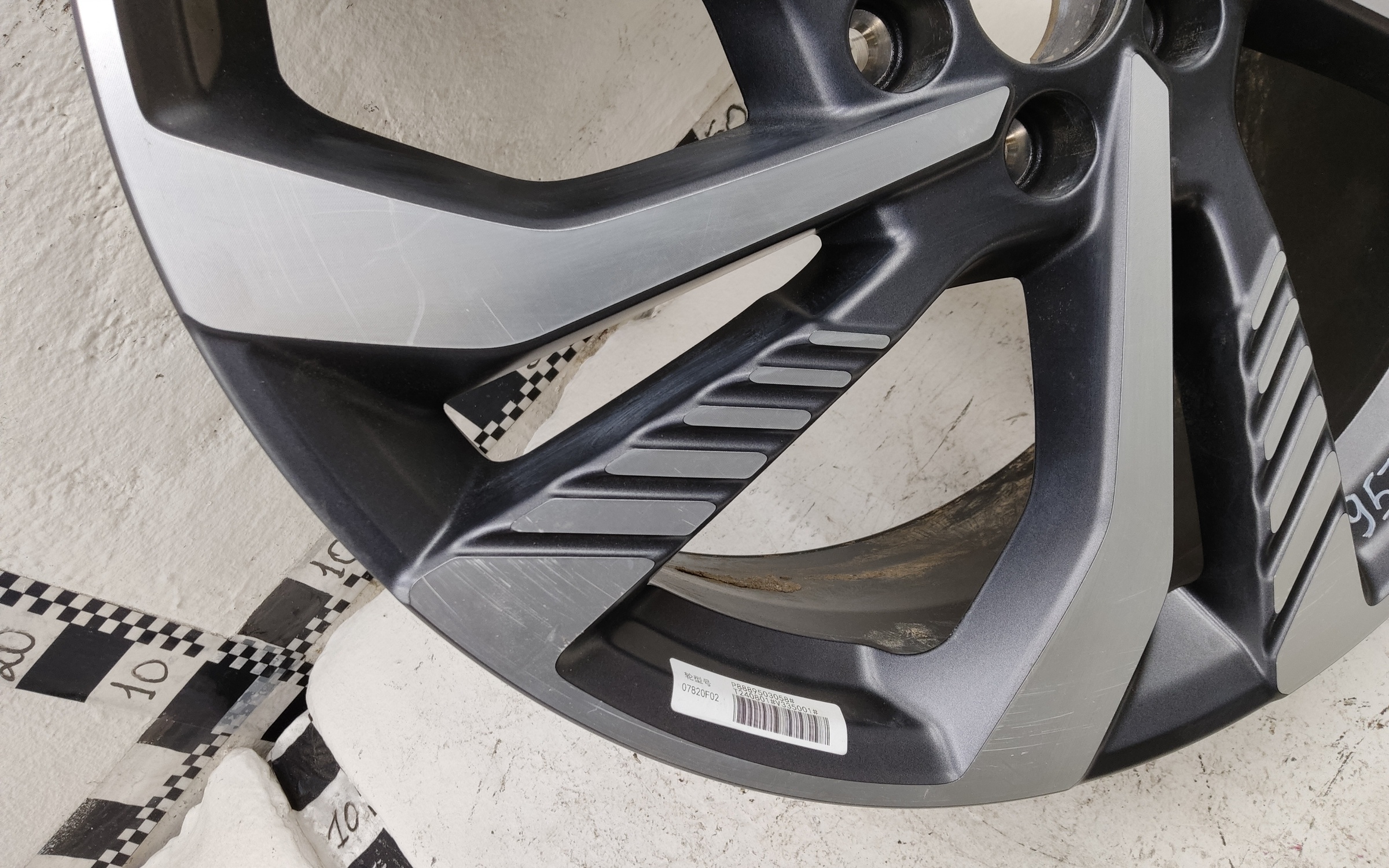 Диск колеса литой Geely Monjaro R20
