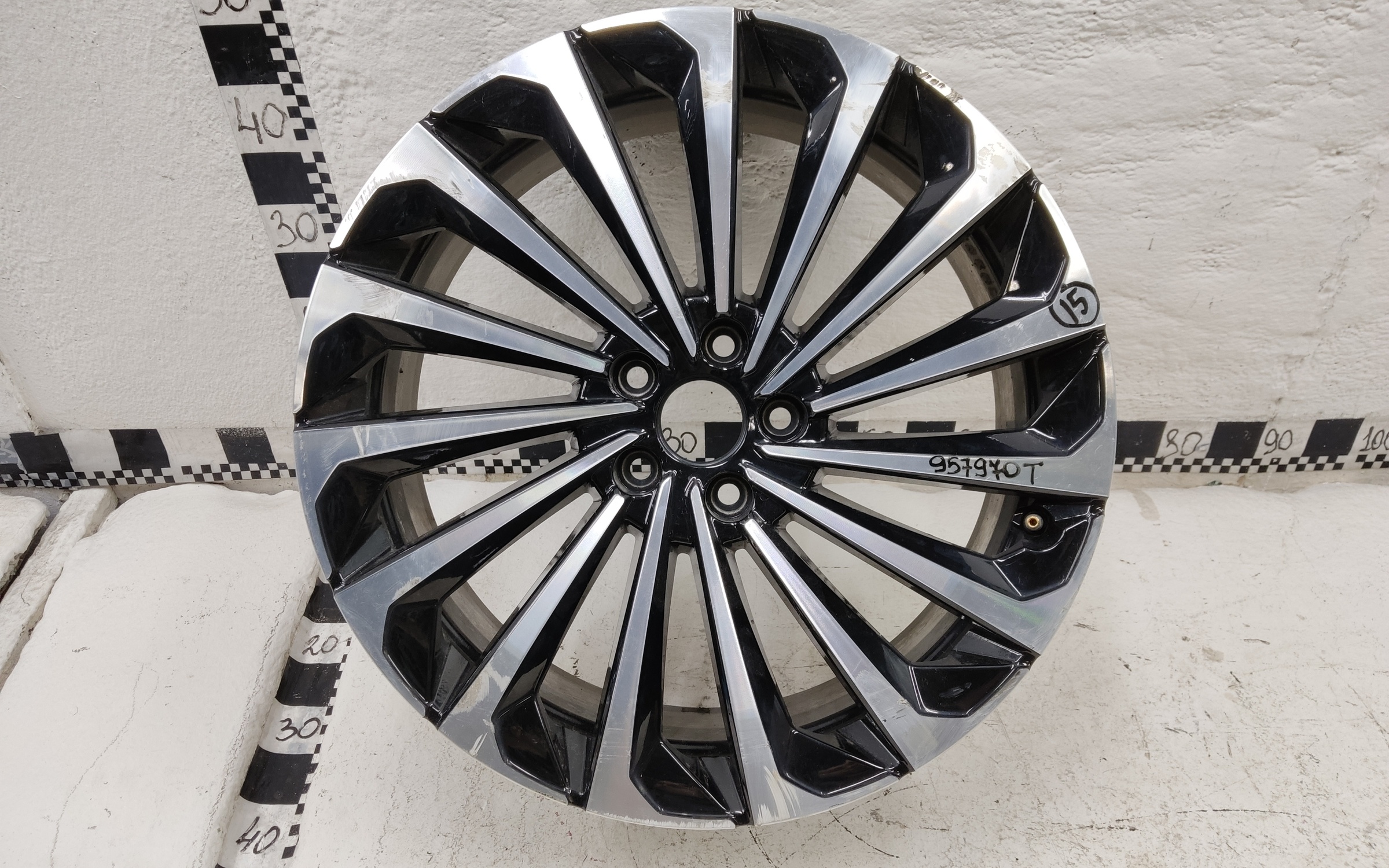 Диск колеса литой Exeed TXL R19