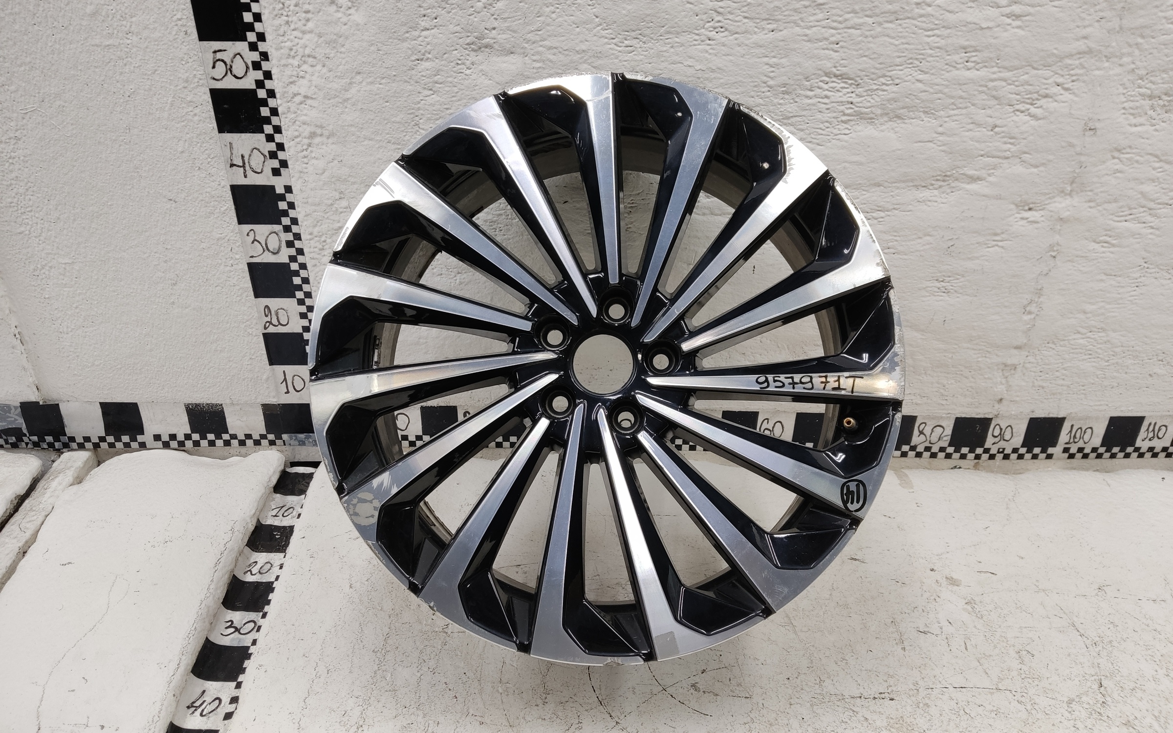 Диск колеса литой Exeed TXL R19