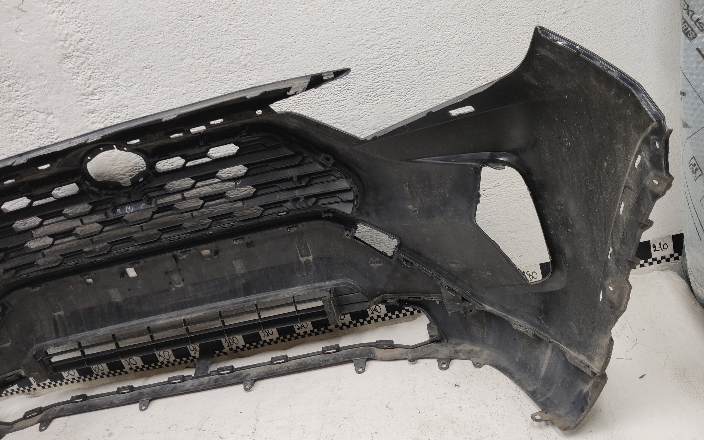 Бампер передний Toyota RAV4 XA50