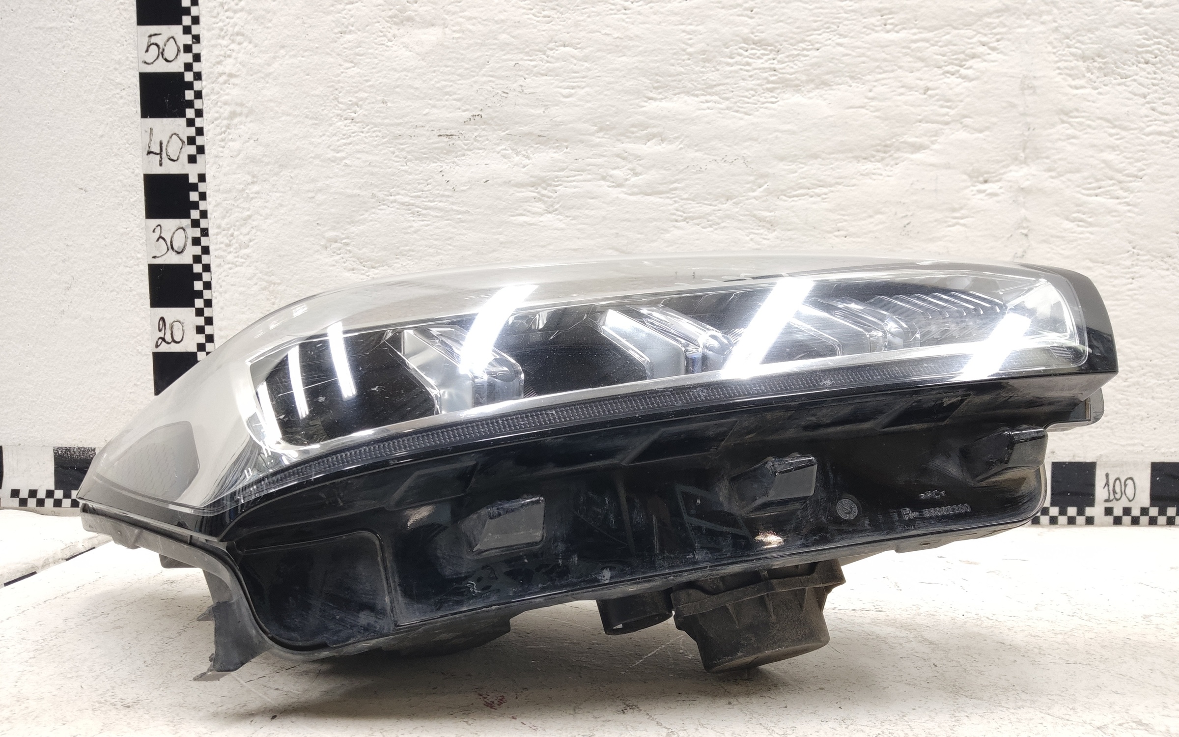 Фара передняя правая Chery Tiggo 8 LED