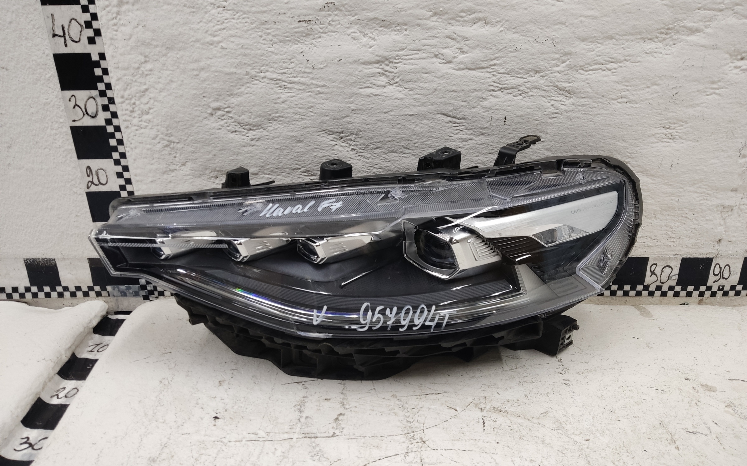 Фара передняя левая Haval F7 LED
