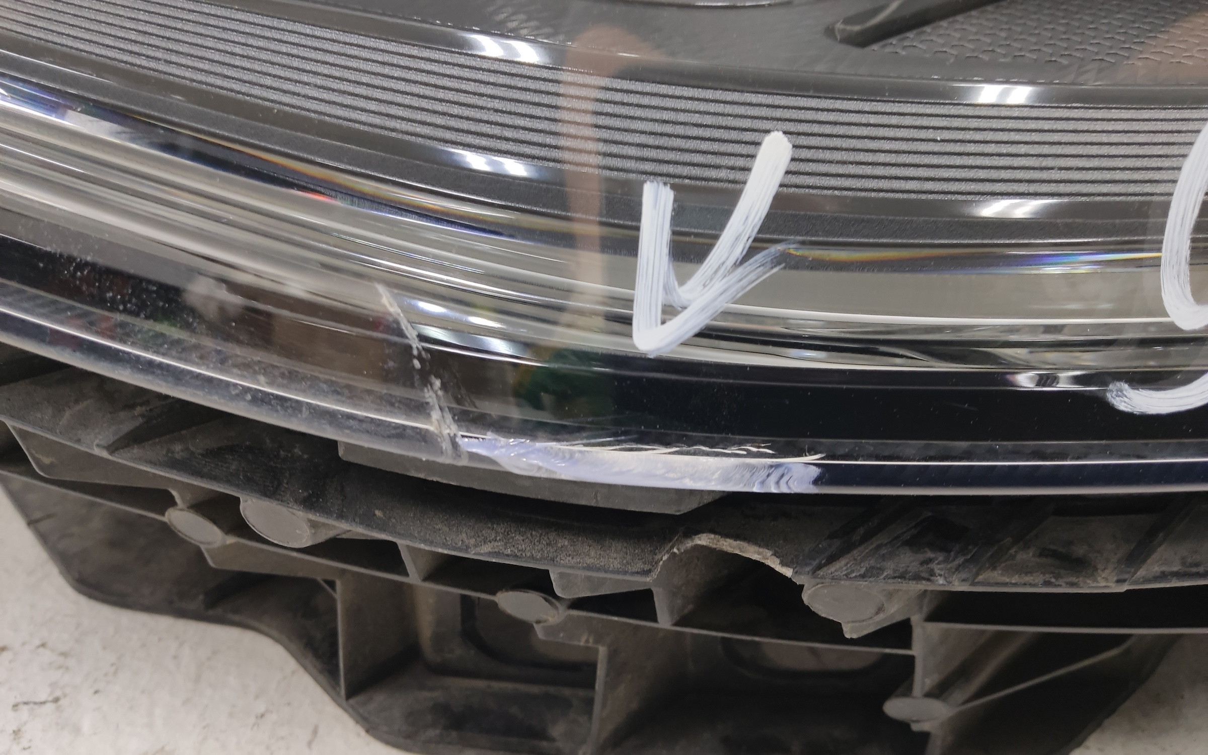Фара передняя левая Haval F7 LED