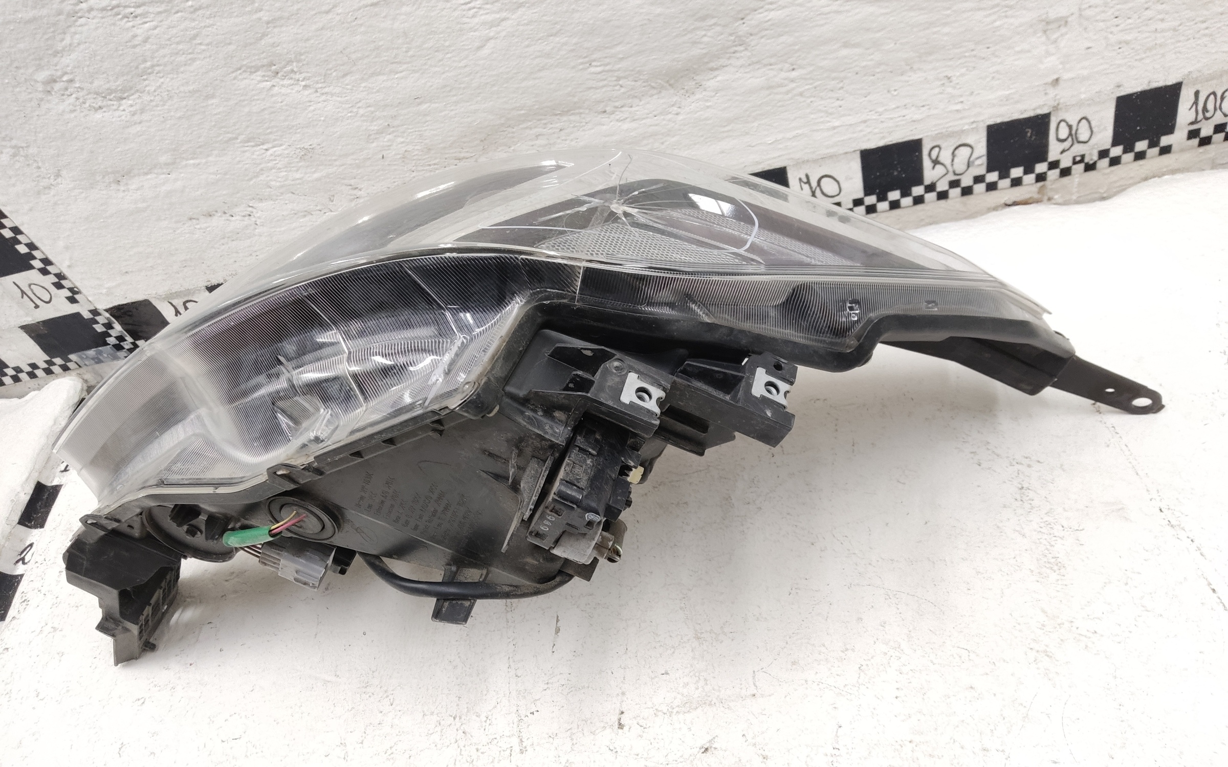 Фара передняя левая Subaru Forester 5 SK LED с габаритной лампой