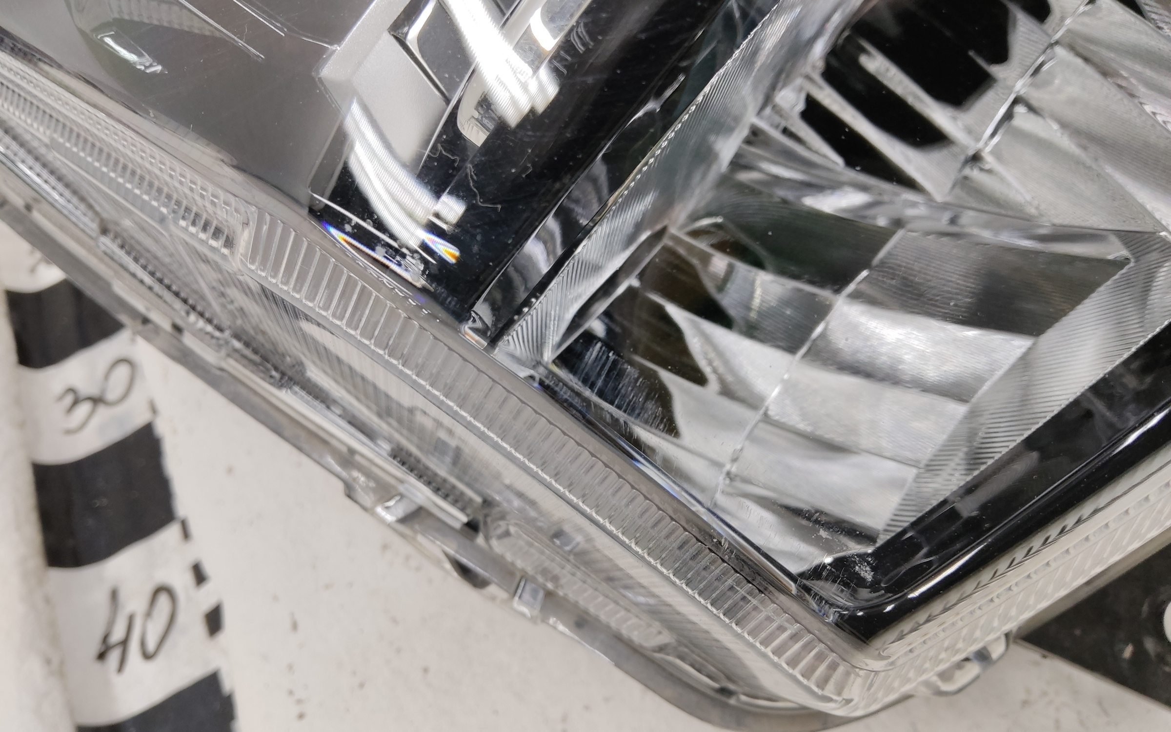 Фара передняя правая Omoda C5 LED