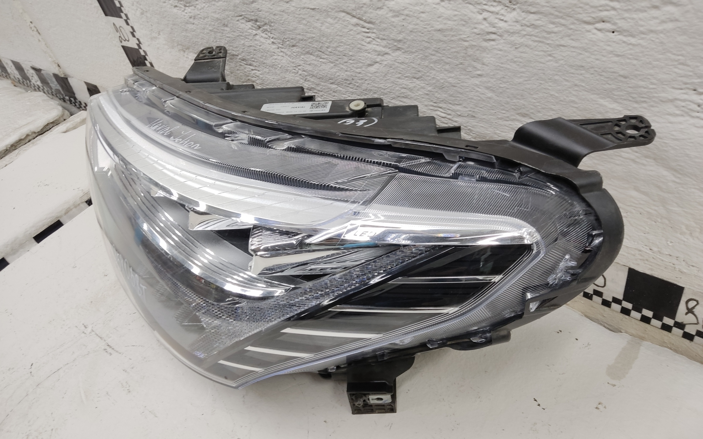 Фара передняя левая Haval Jolion LED