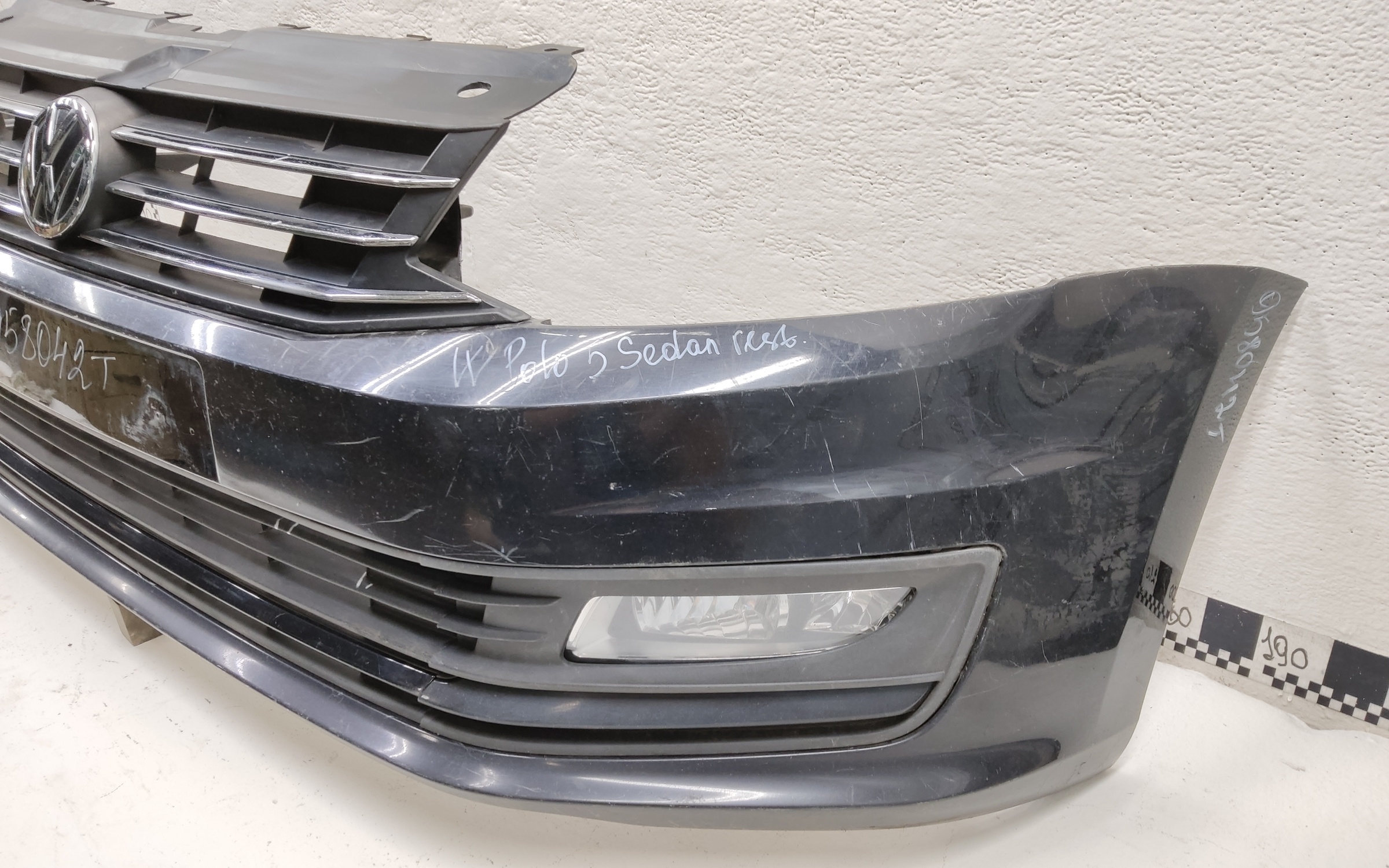 Бампер передний Volkswagen Polo 5 Sedan Restail