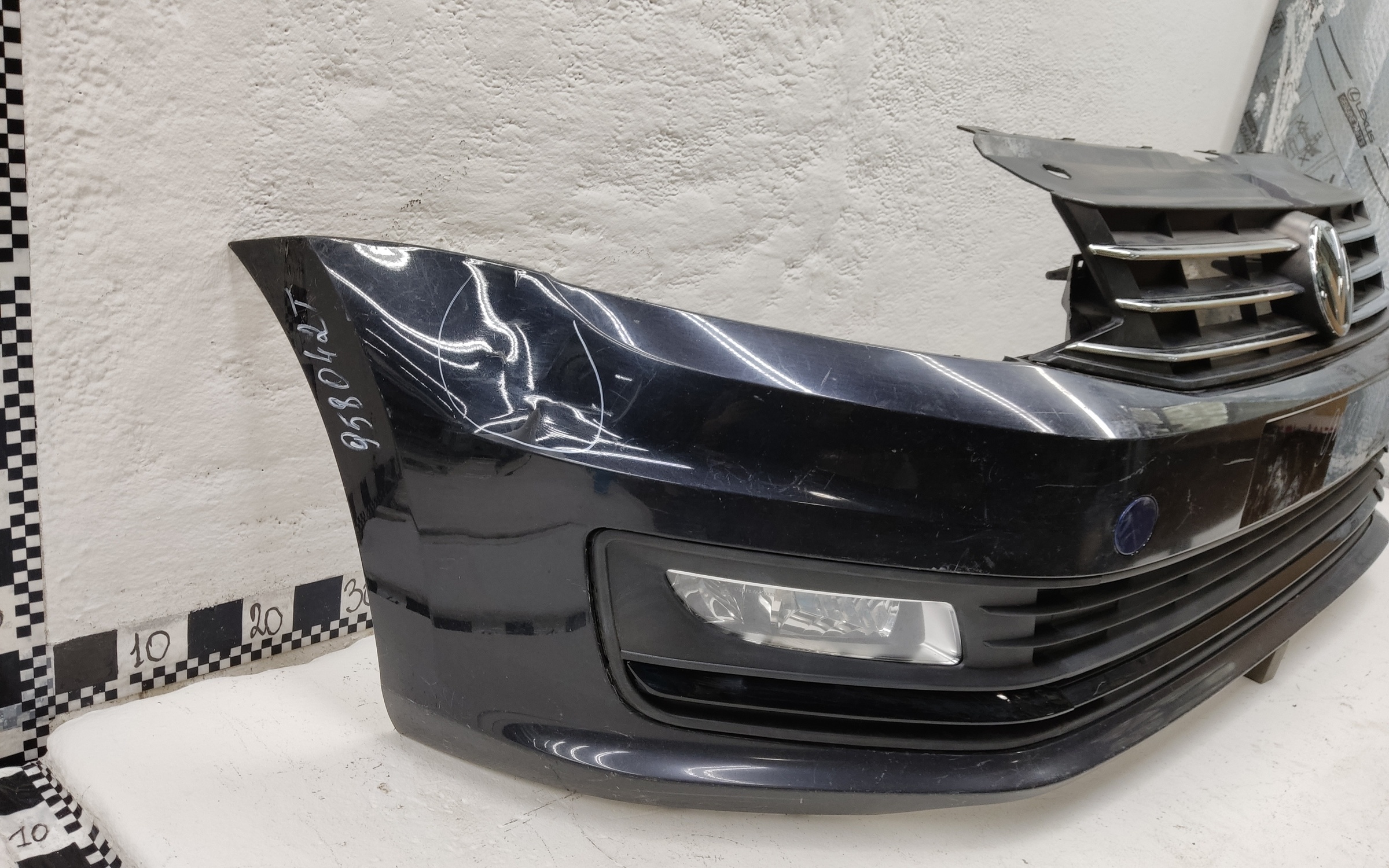Бампер передний Volkswagen Polo 5 Sedan Restail
