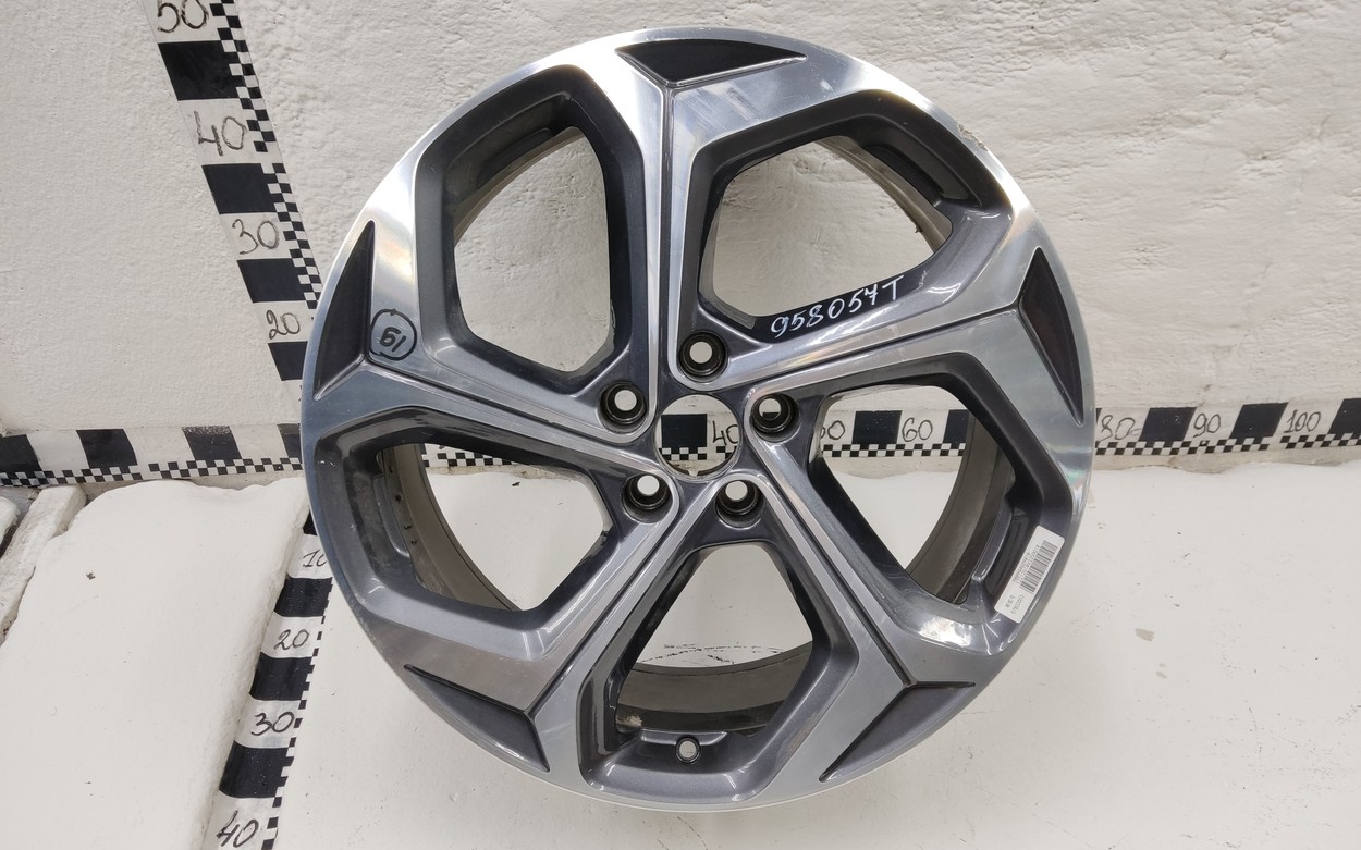 Диск колеса литой Geely Monjaro R19