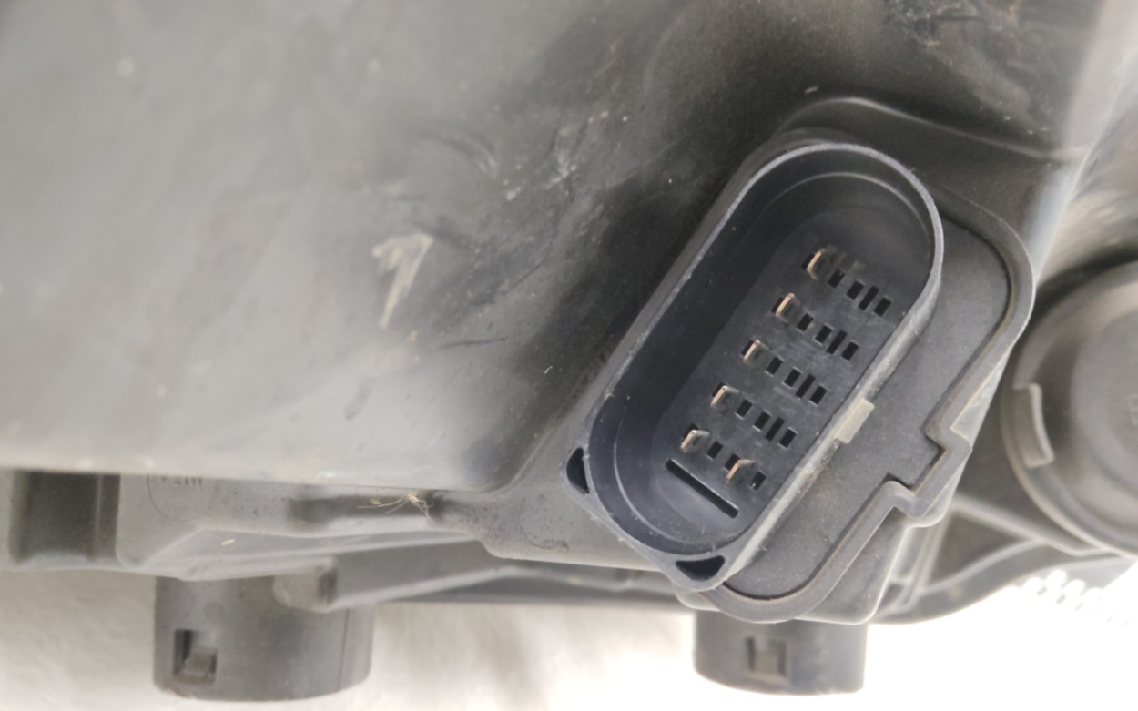 Фара передняя левая Chery Tiggo 4 Pro  LED