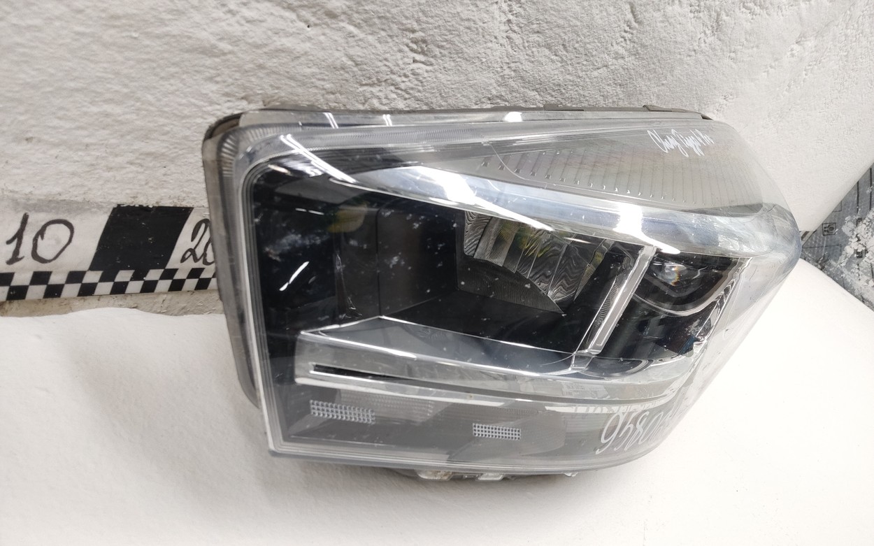 Фара передняя левая Chery Tiggo 4 Pro  LED
